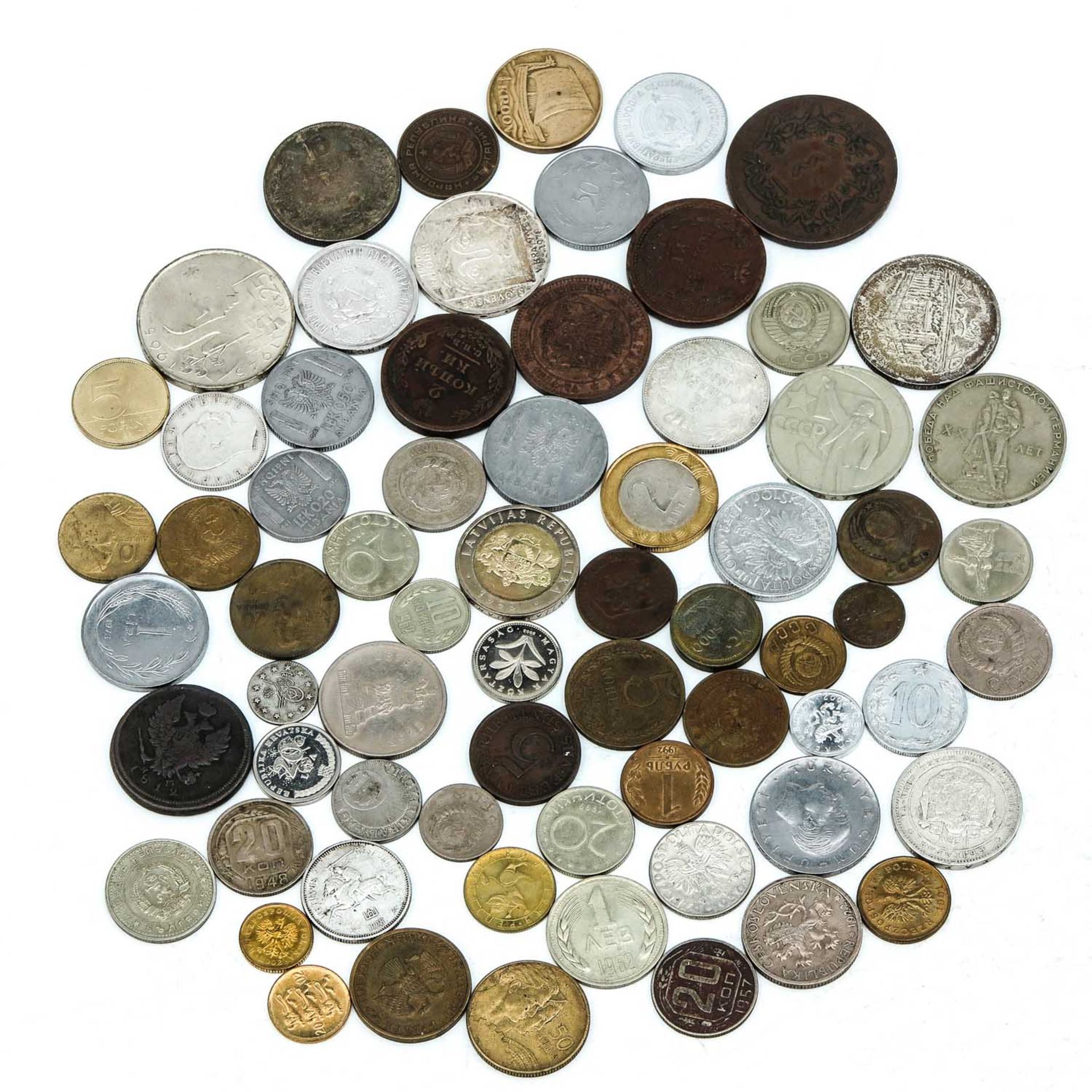 A Collection of Coins - Image 9 of 10