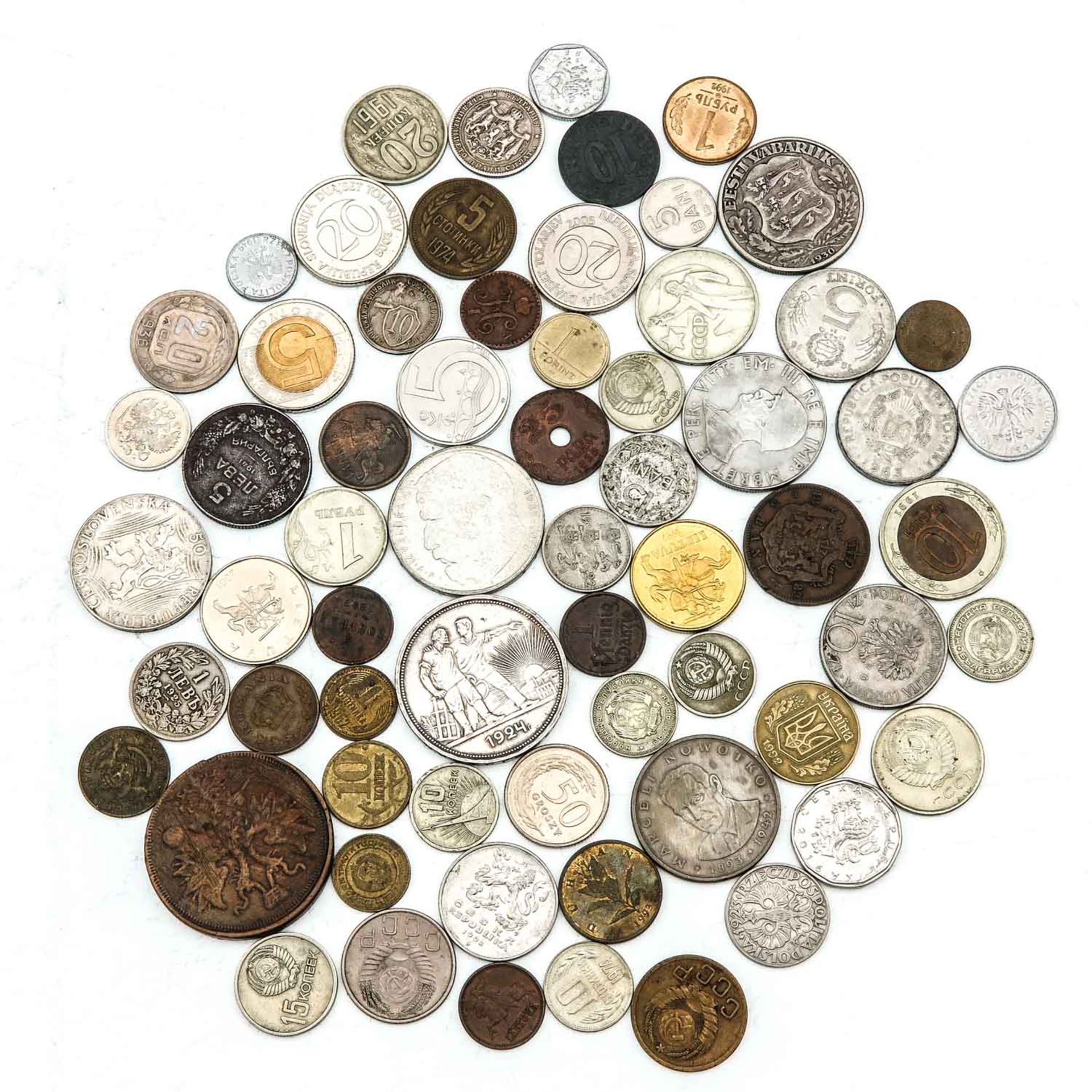 A Collection of Coins - Image 5 of 10