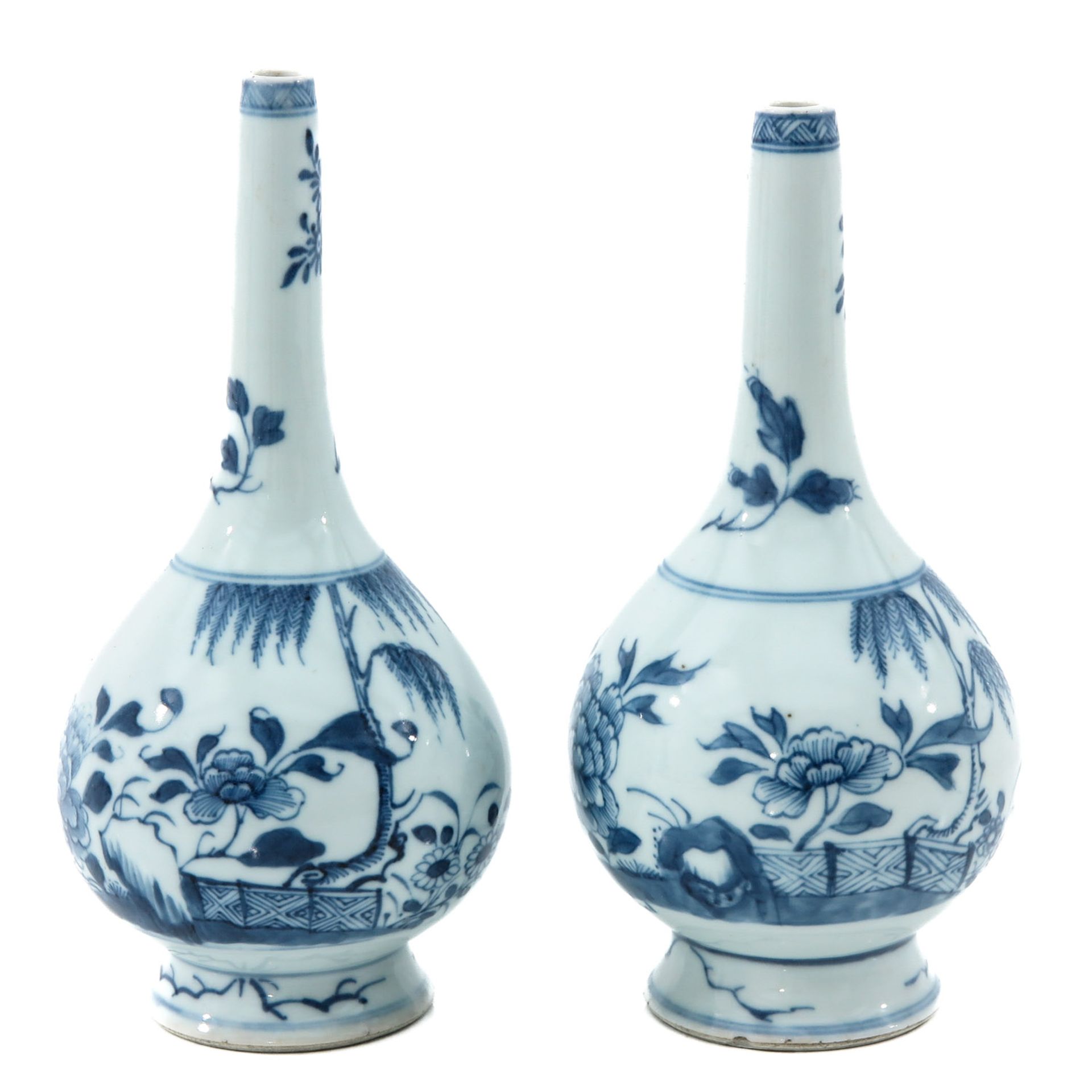 A Lot of 2 Blue and White Vases