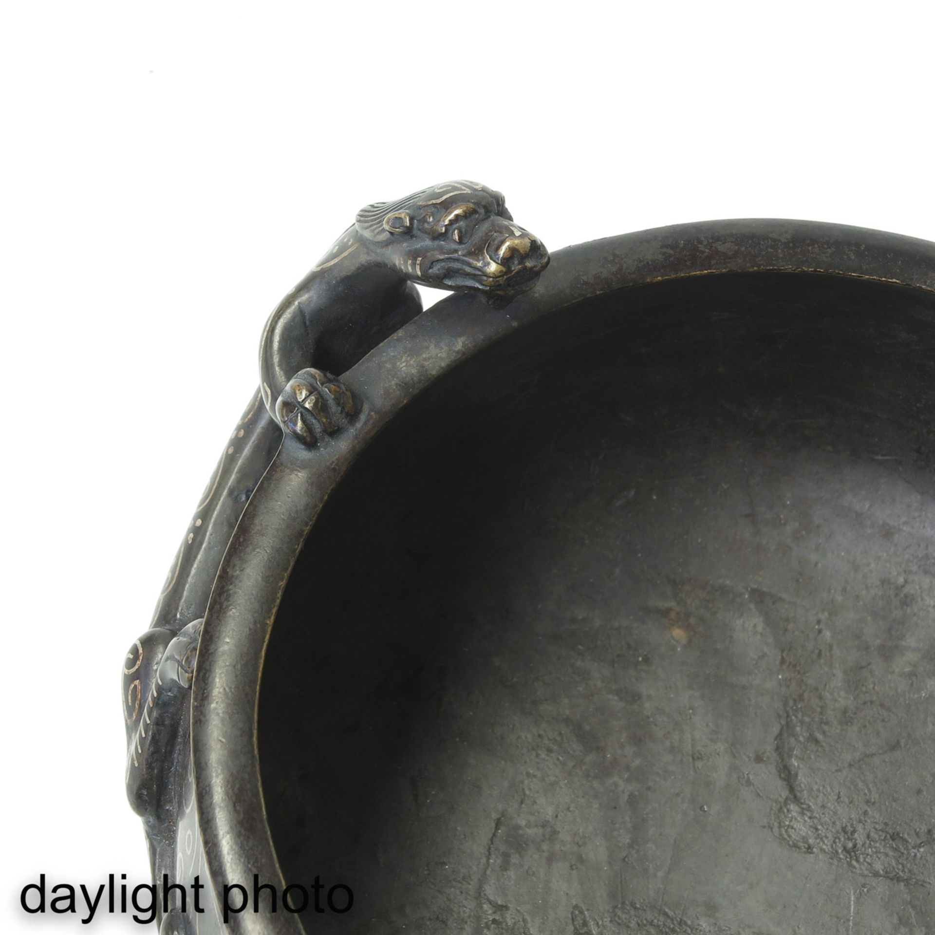 A Bronze Censer - Image 10 of 10