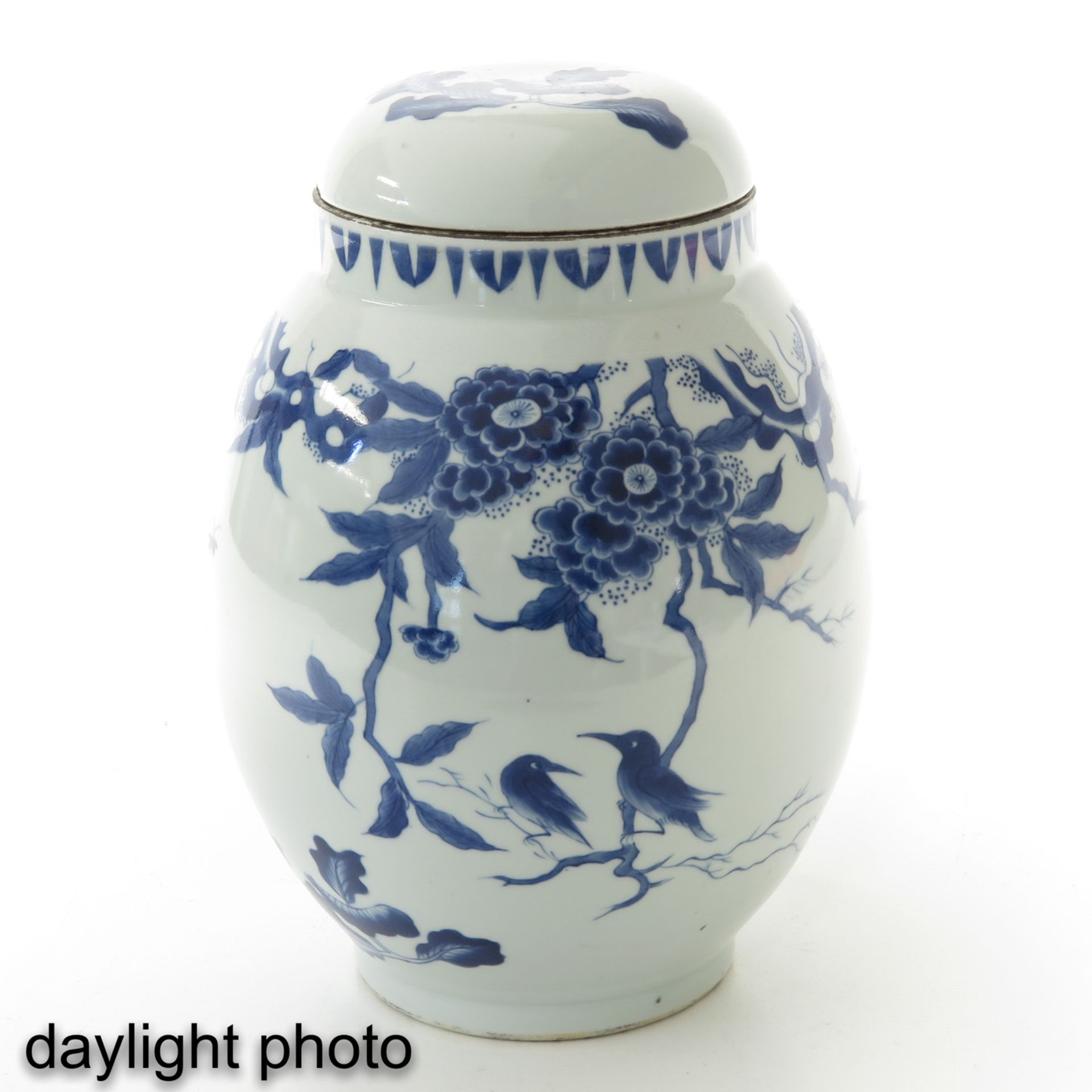 A Blue and White Jar with Cover - Image 7 of 9