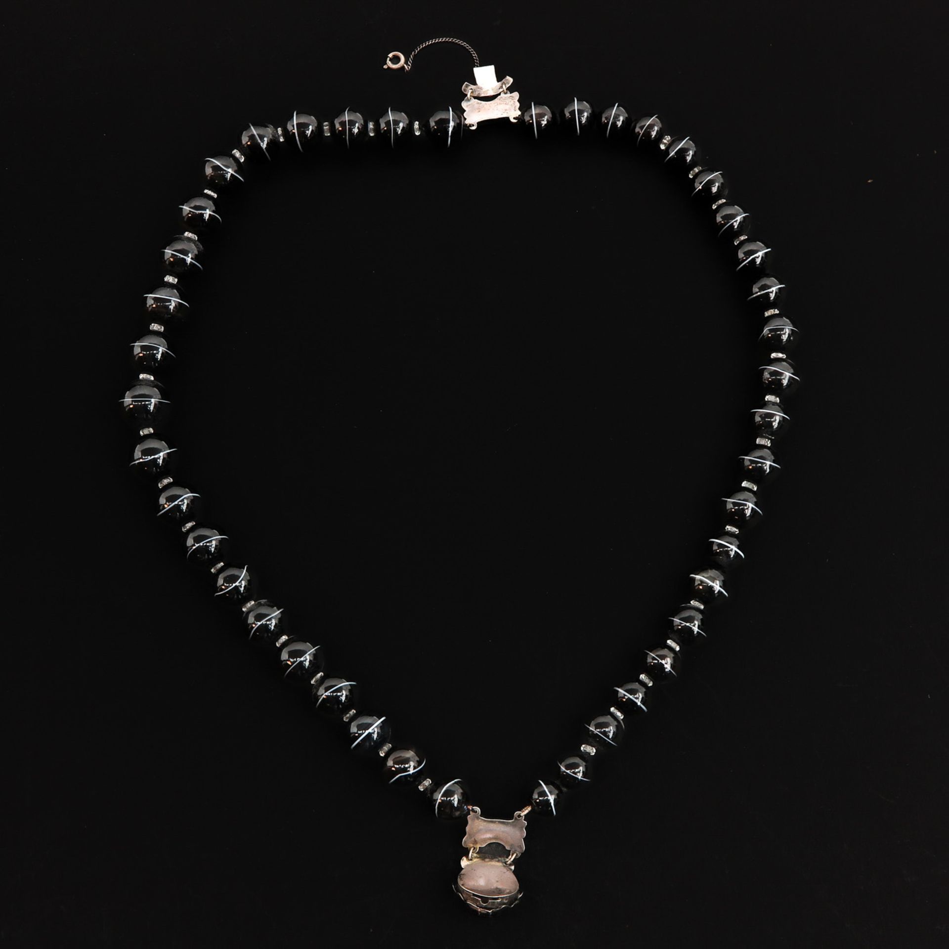 A Jacob Geurts Onyx and Silver Necklace - Image 2 of 3