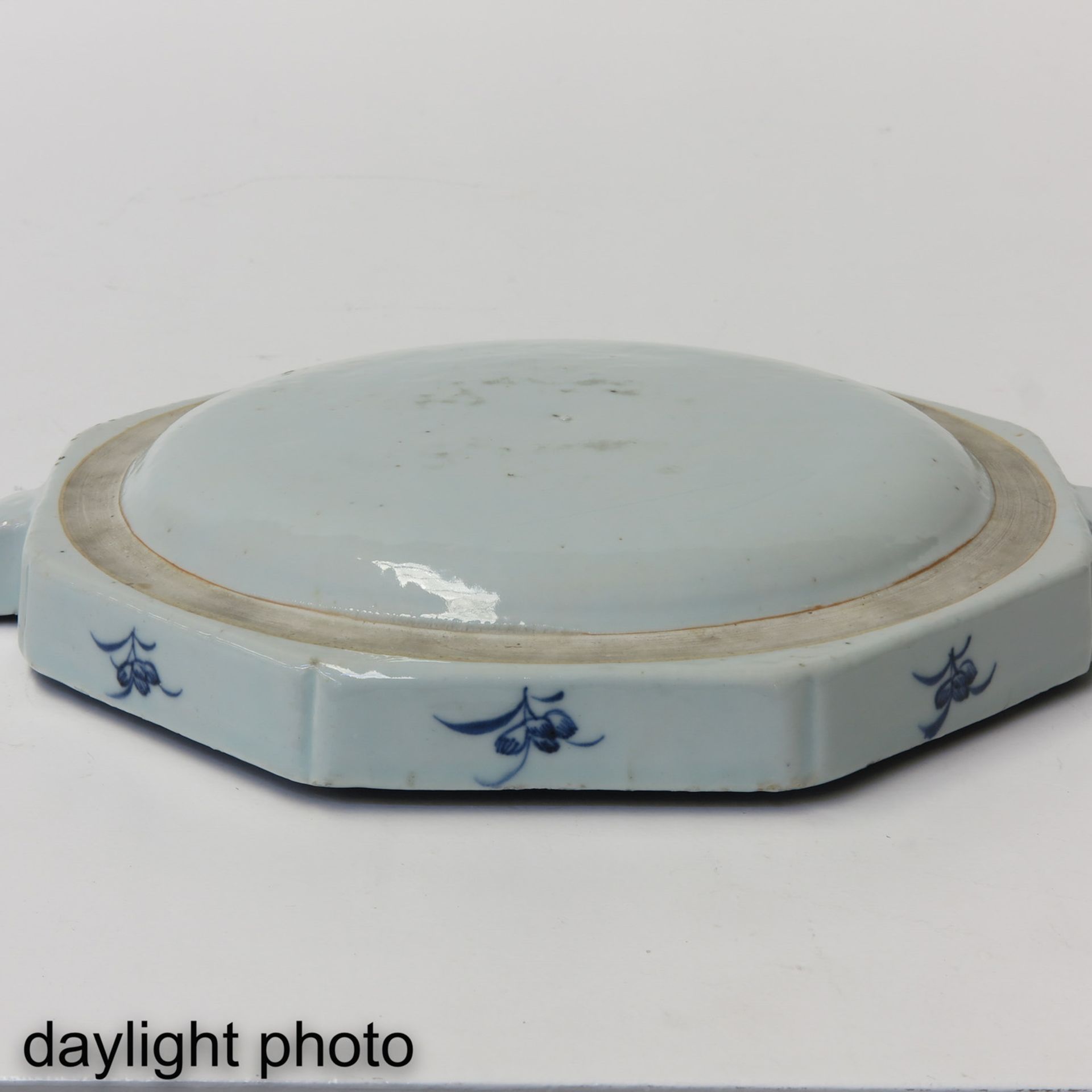 A Blue and White Warming Plate - Image 5 of 6