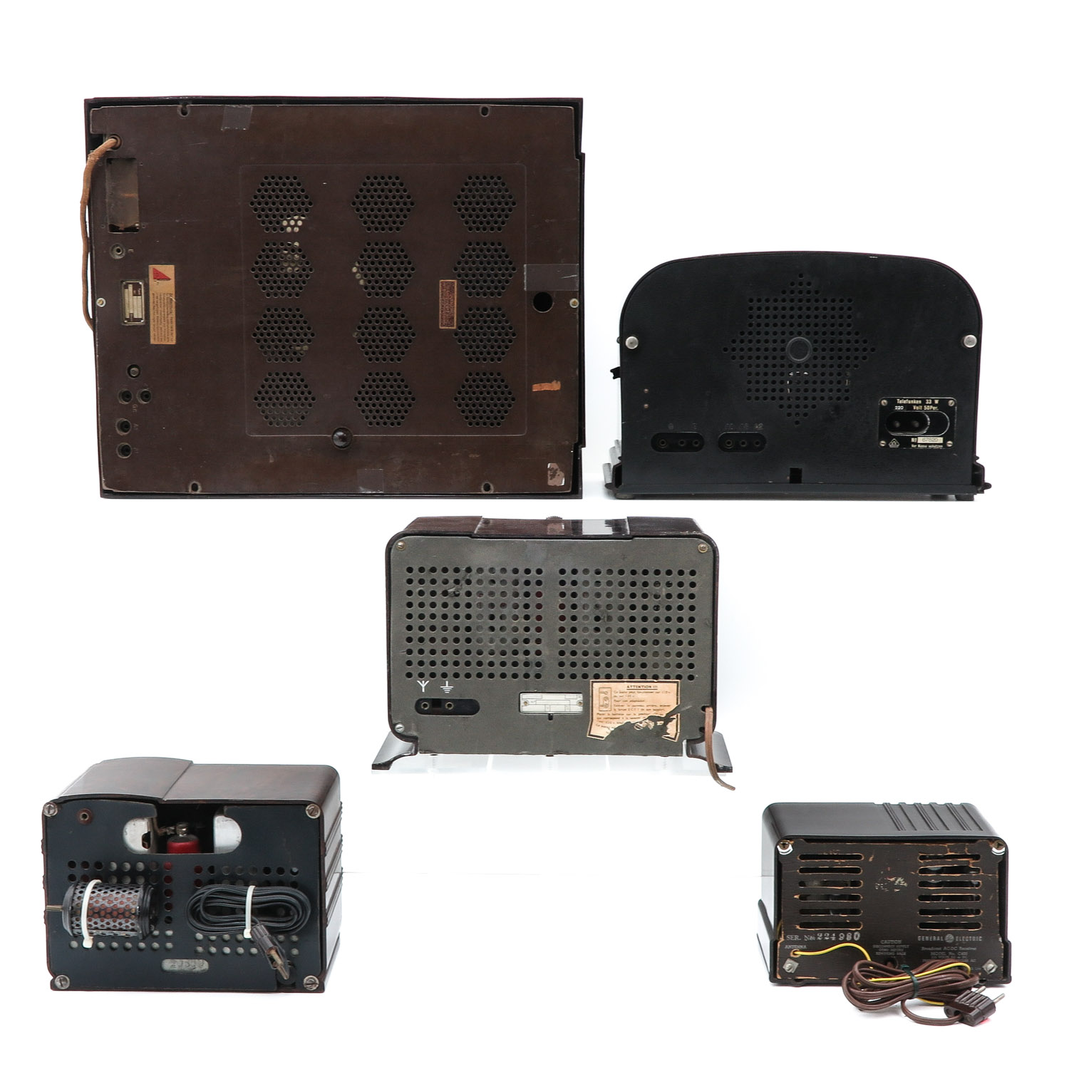 A Collection of Bakelite Radios - Image 2 of 7