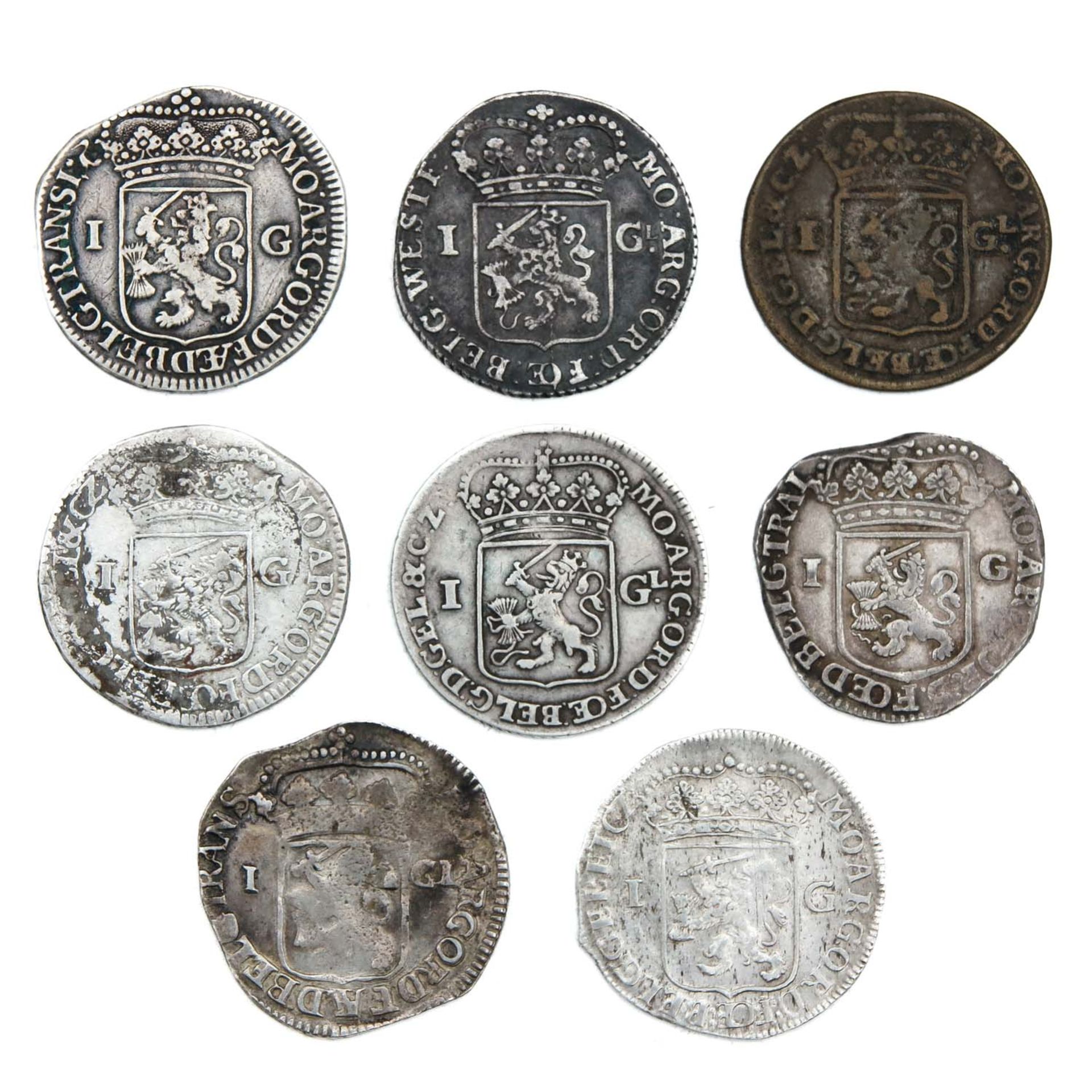 A Collection of over 30 Coins - Image 4 of 10