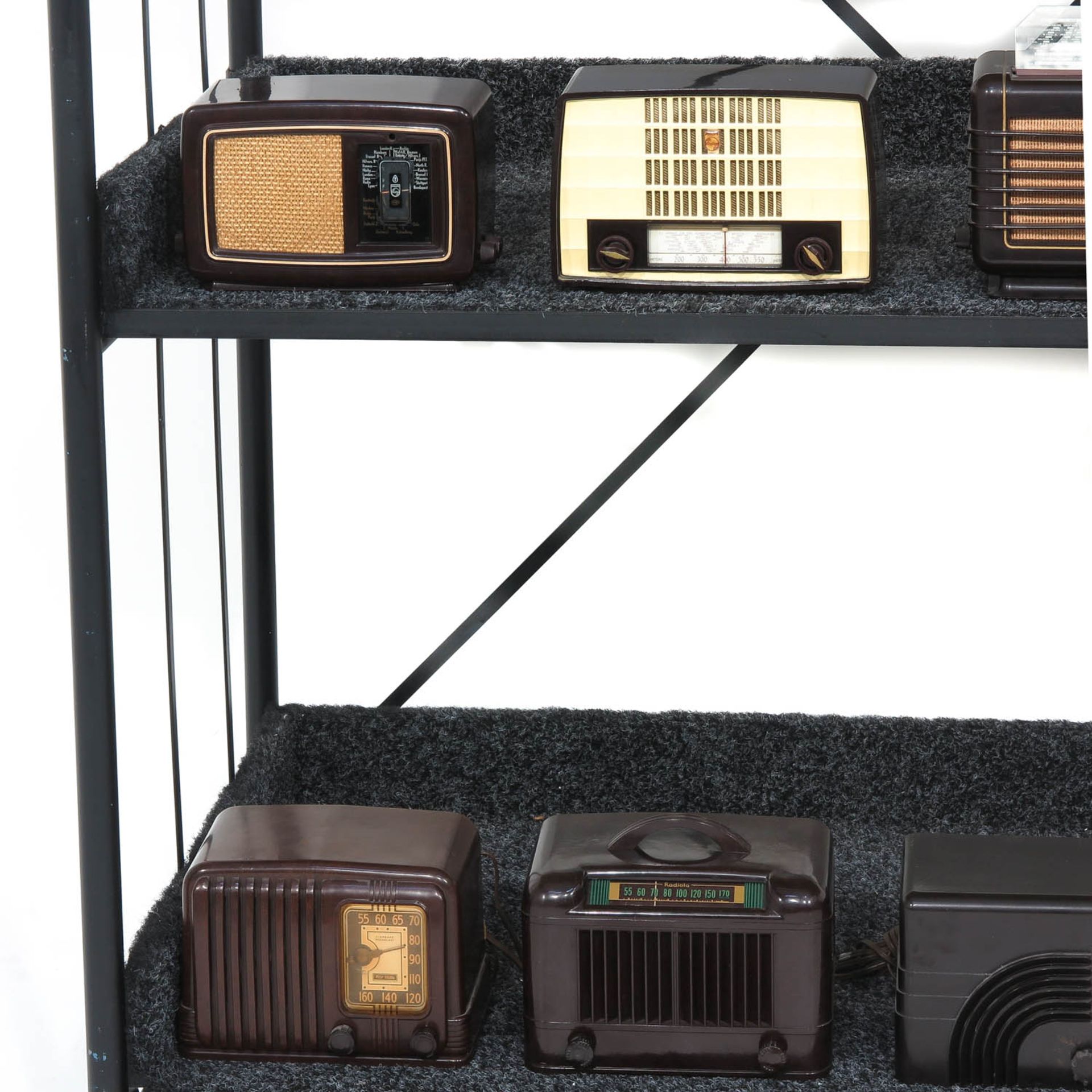 A Collection of 11 Vintage Radios - Bild 5 aus 6