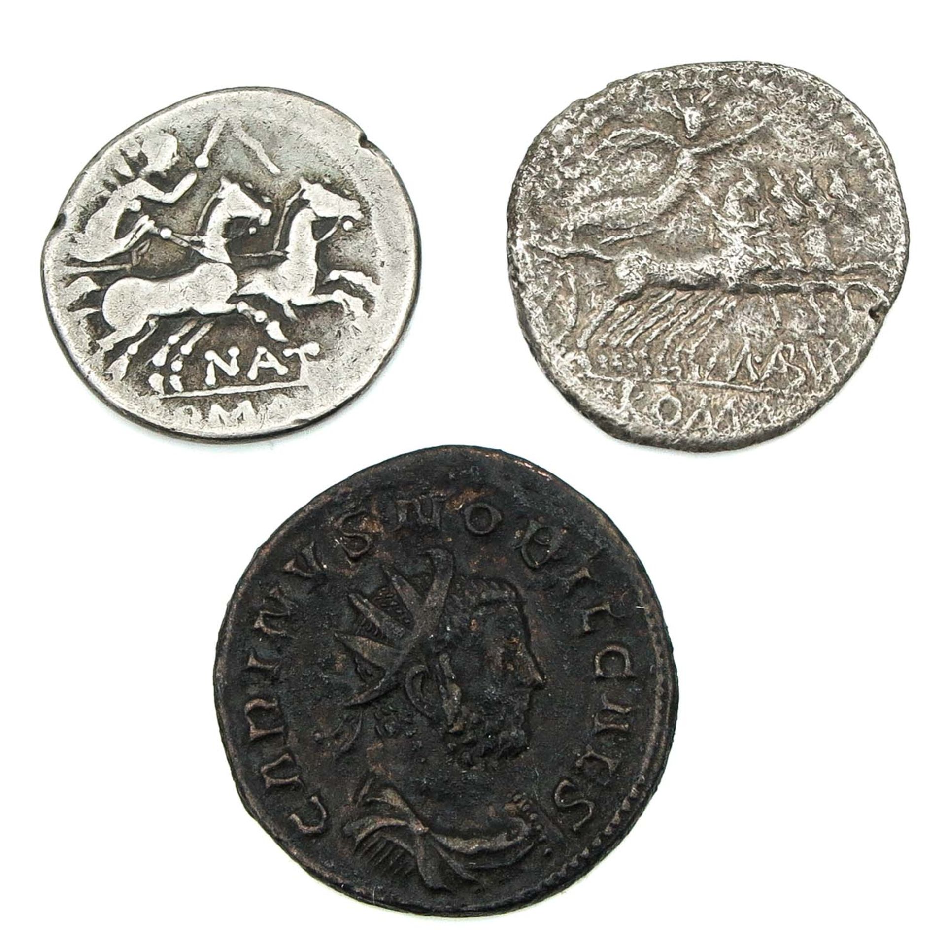 A Collection of 25 Coins - Image 7 of 10