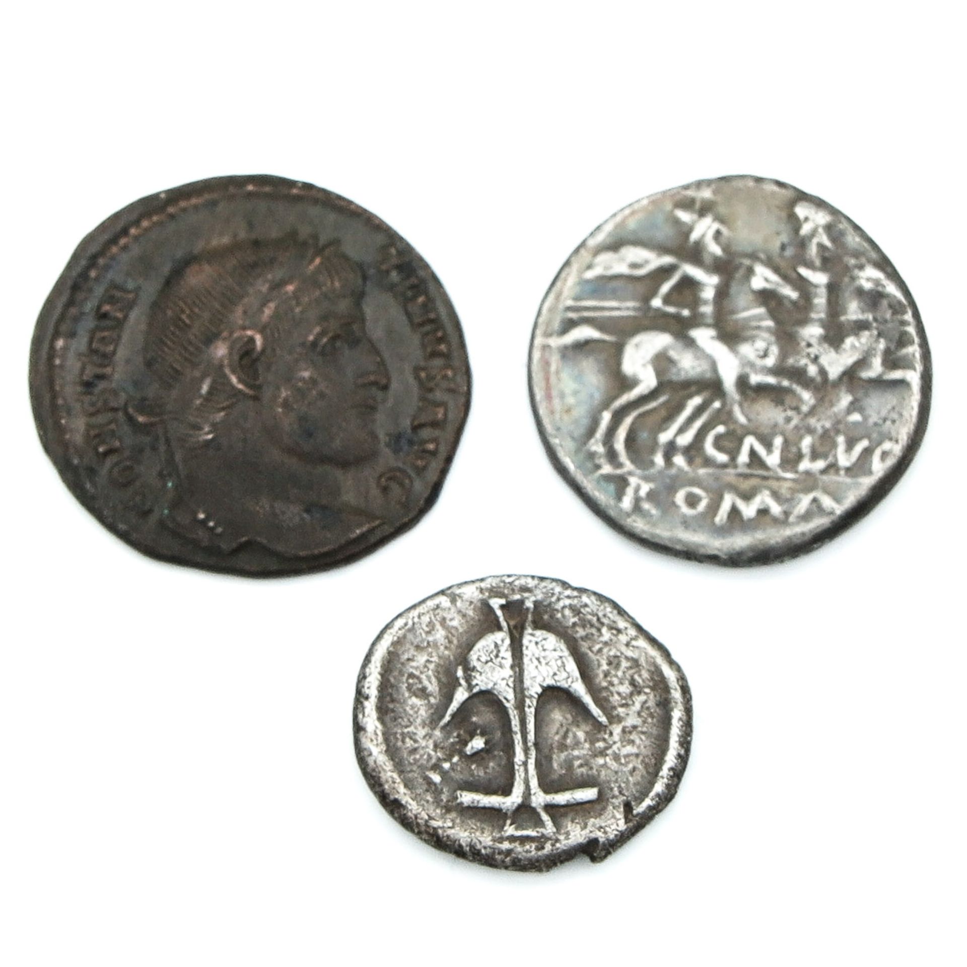 A Collection of 25 Coins - Image 8 of 10