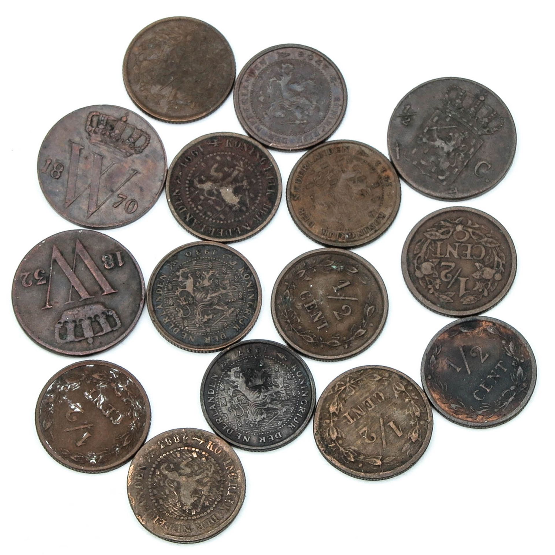 A Collection of over 130 Coins - Bild 6 aus 10