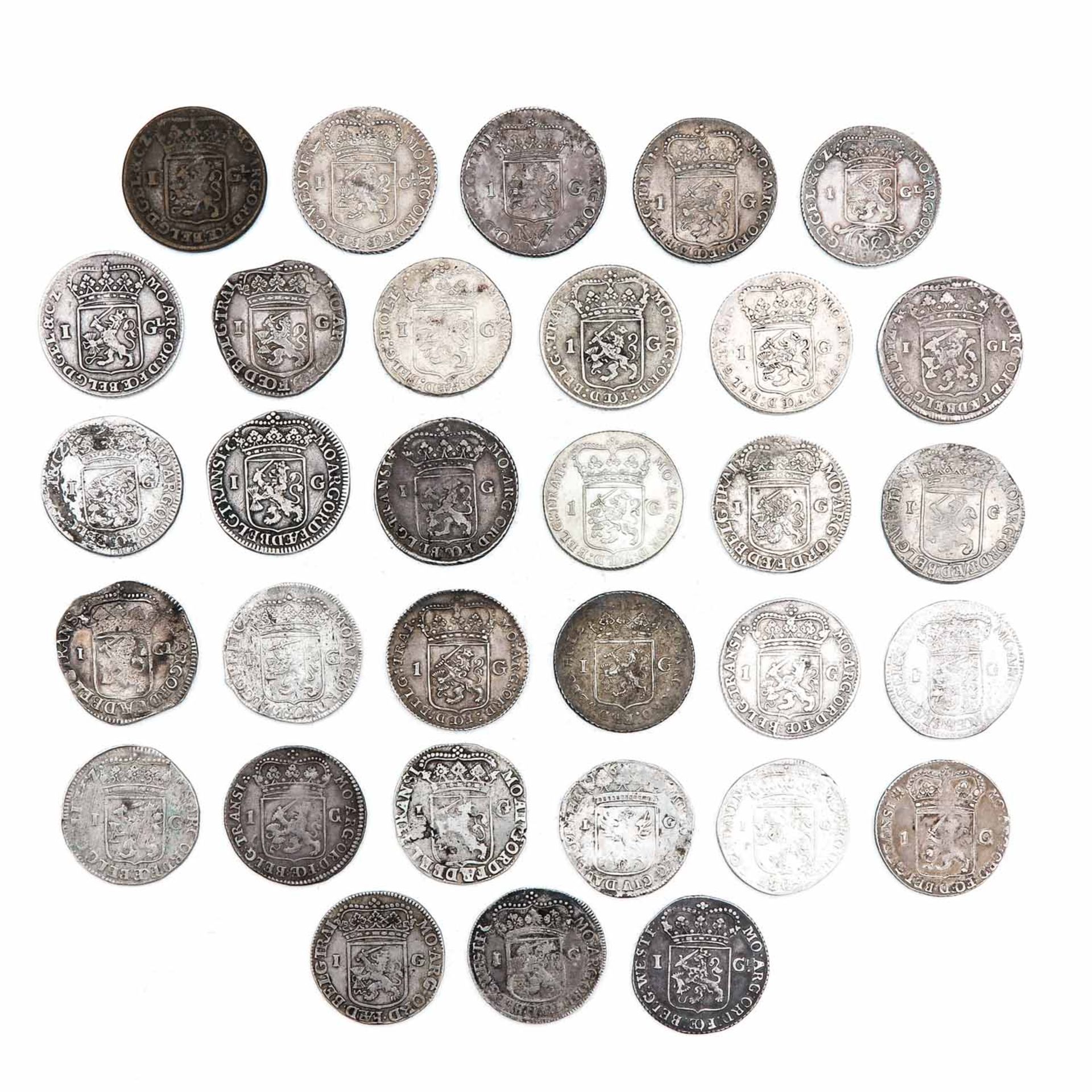 A Collection of over 30 Coins - Image 2 of 10