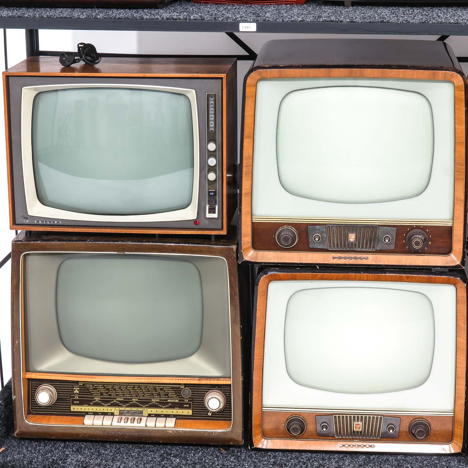 A Collection of 13 Vintage Televisions - Image 5 of 6