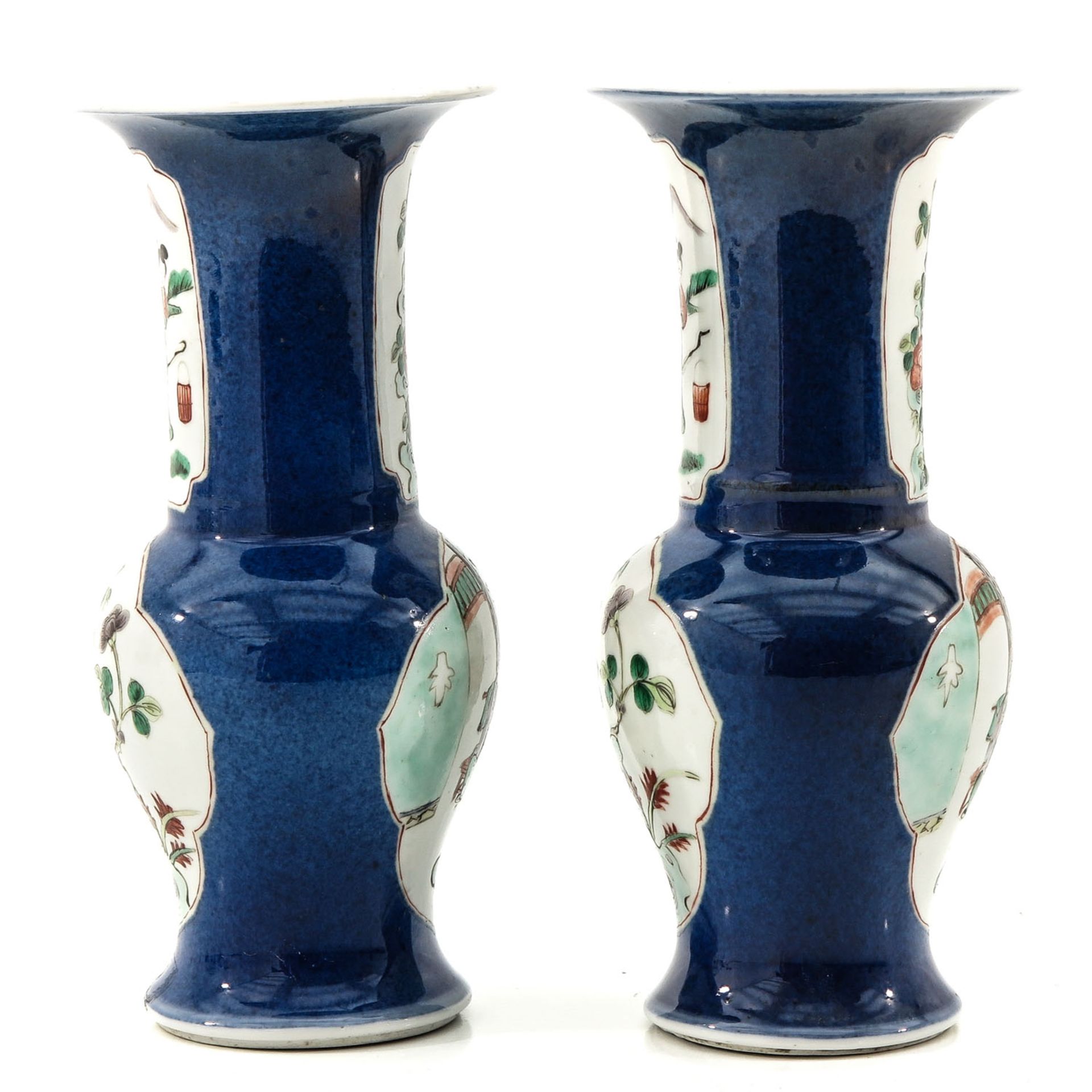 A Pair of Powder Blue Famille Verte Vases - Image 4 of 10