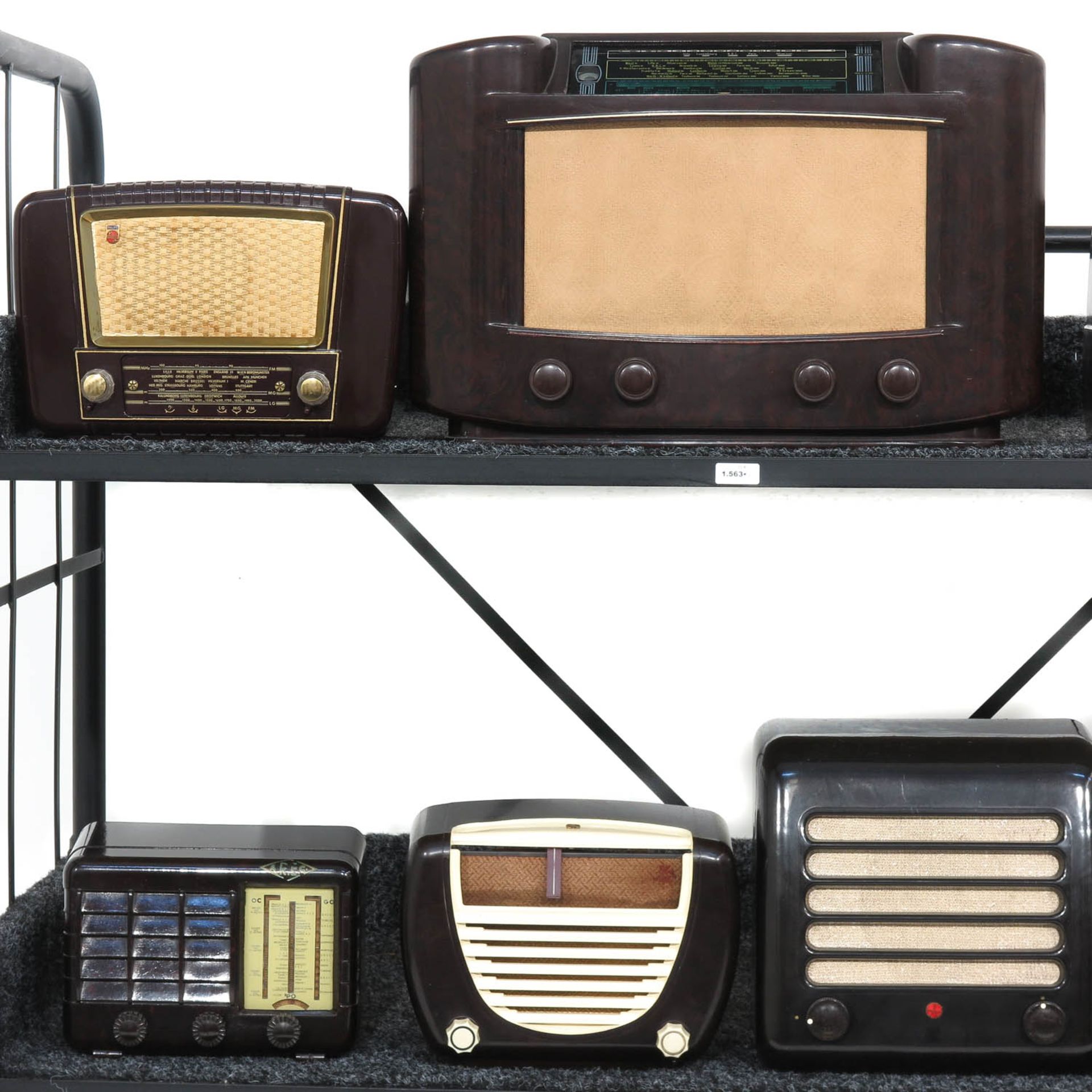 A Collection of 11 Vintage Radios - Image 2 of 6