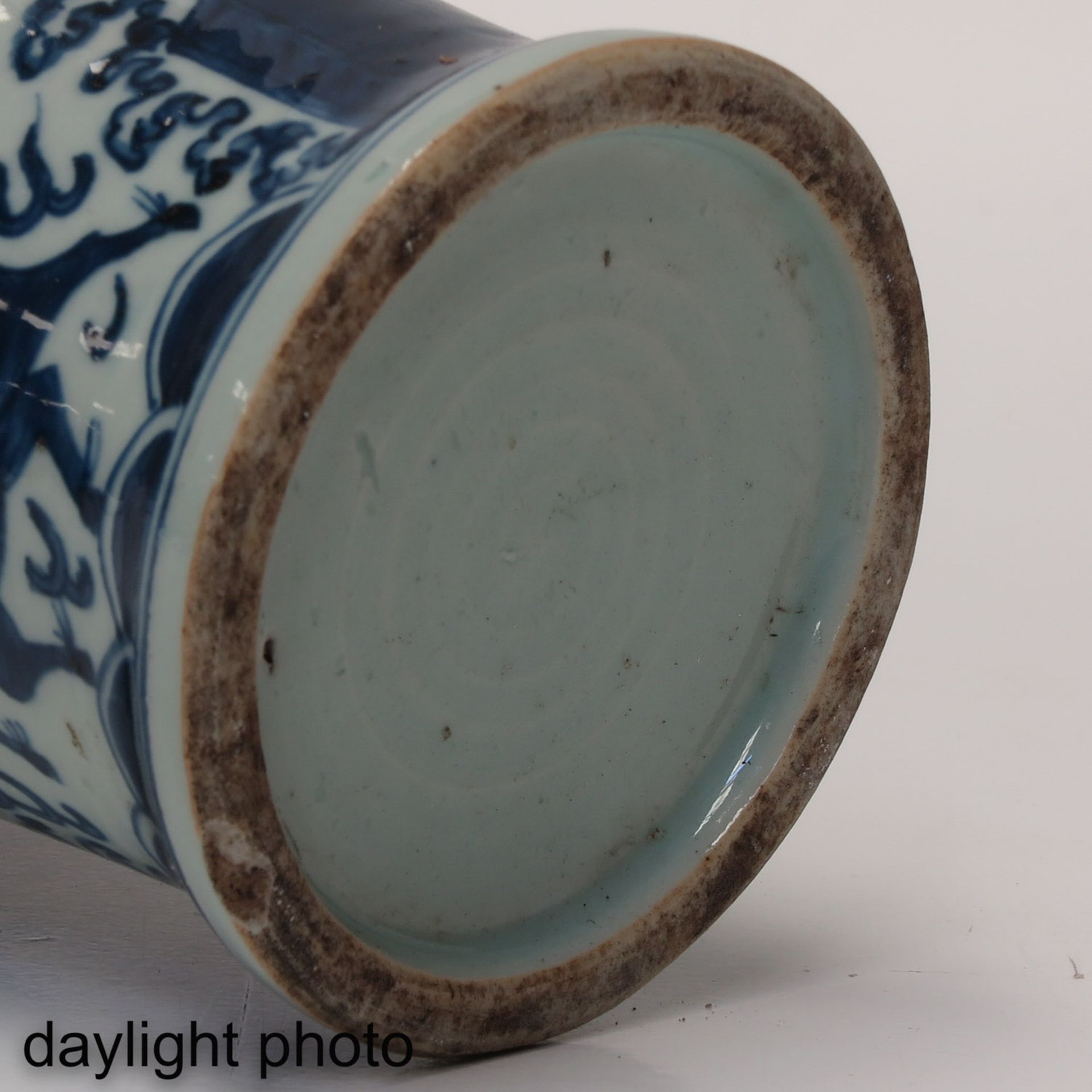 A Blue and White Vase - Image 8 of 9