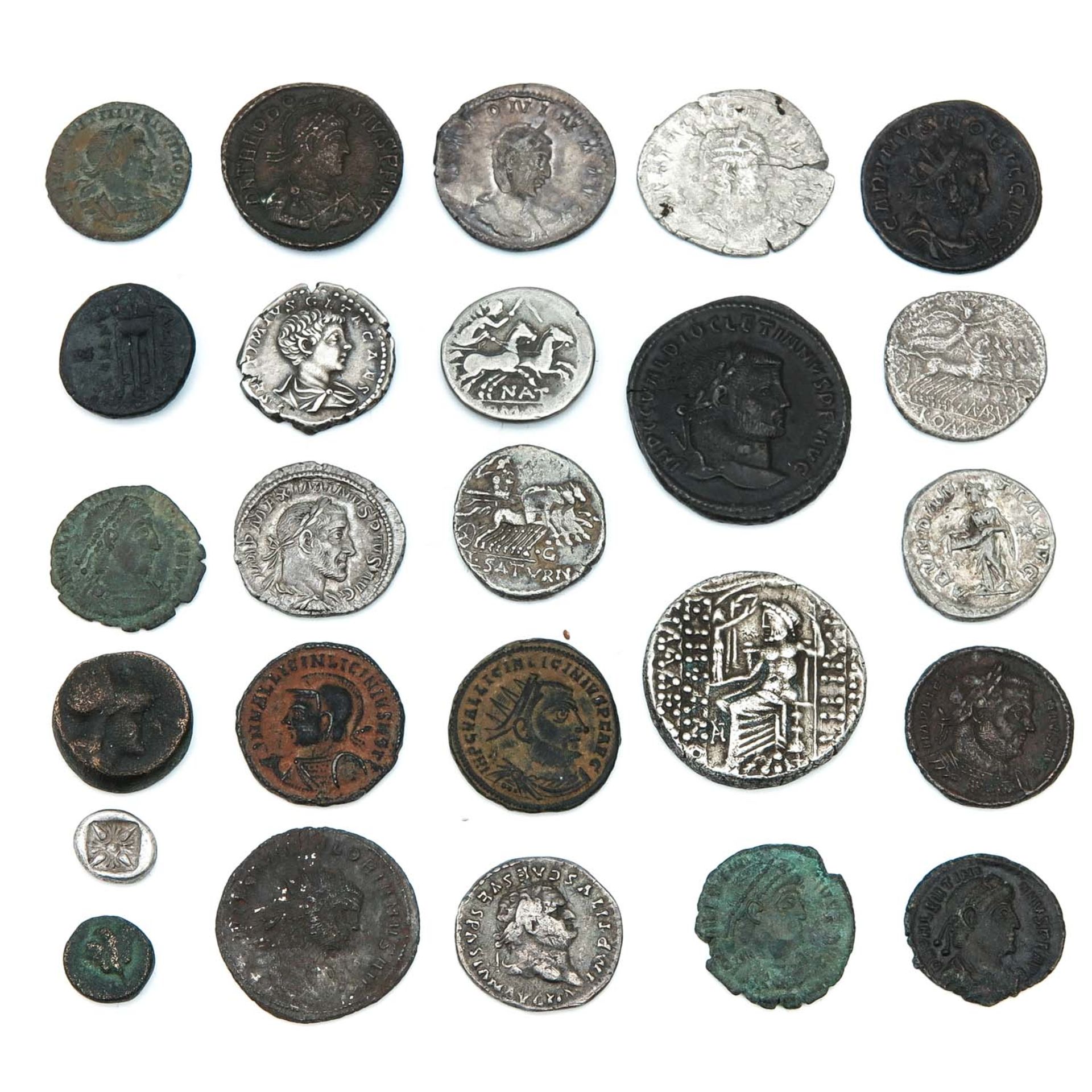 A Collection of 25 Coins