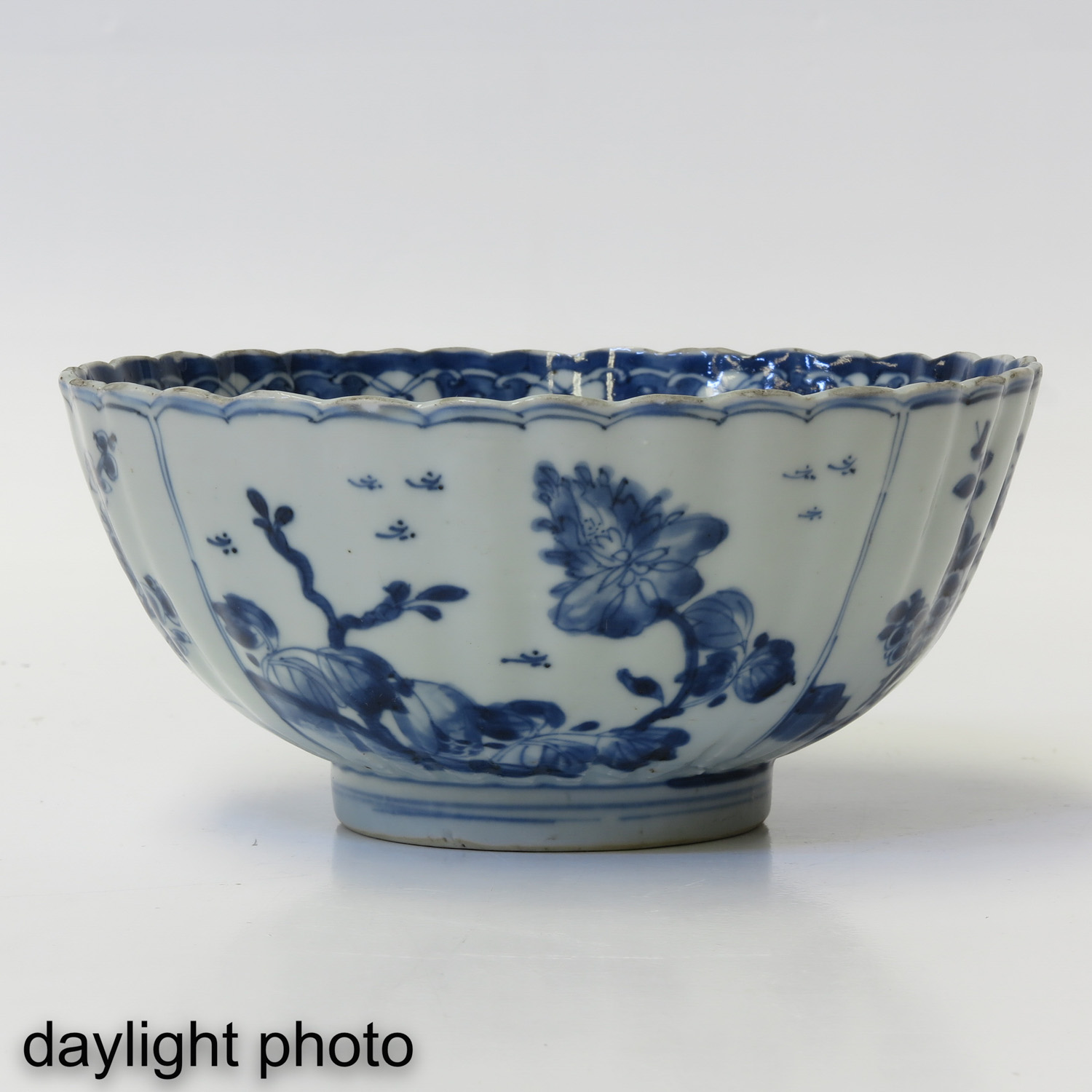 A Blue and White Bowl - Image 7 of 10