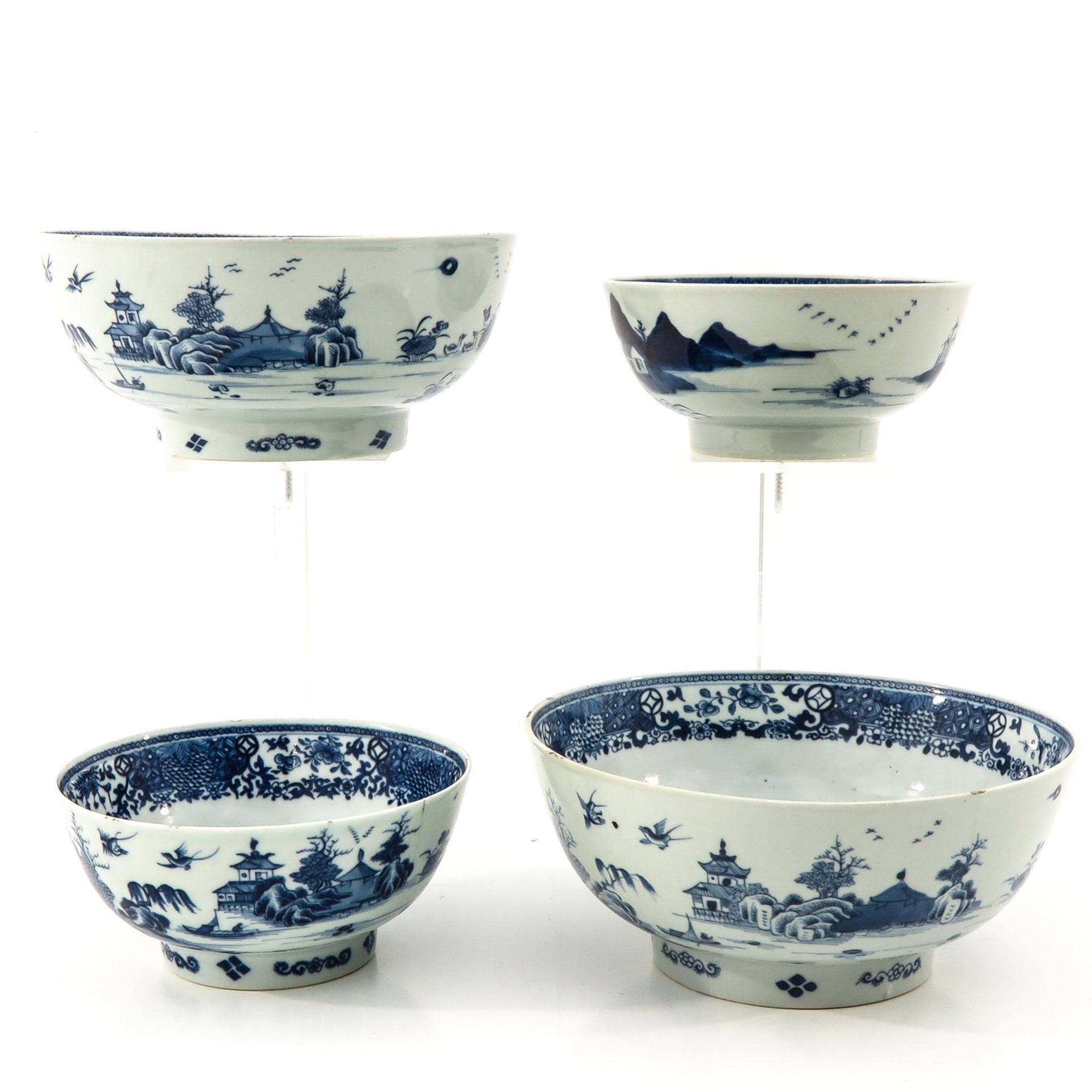 A Collection of 4 Blue and White Bowls - Image 3 of 10