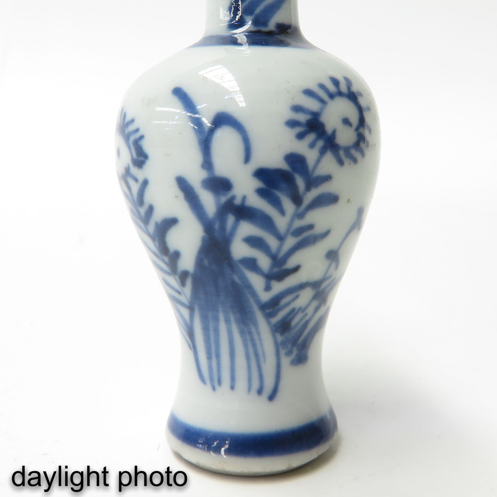 A Collection of 7 Miniature Vases - Bild 9 aus 10