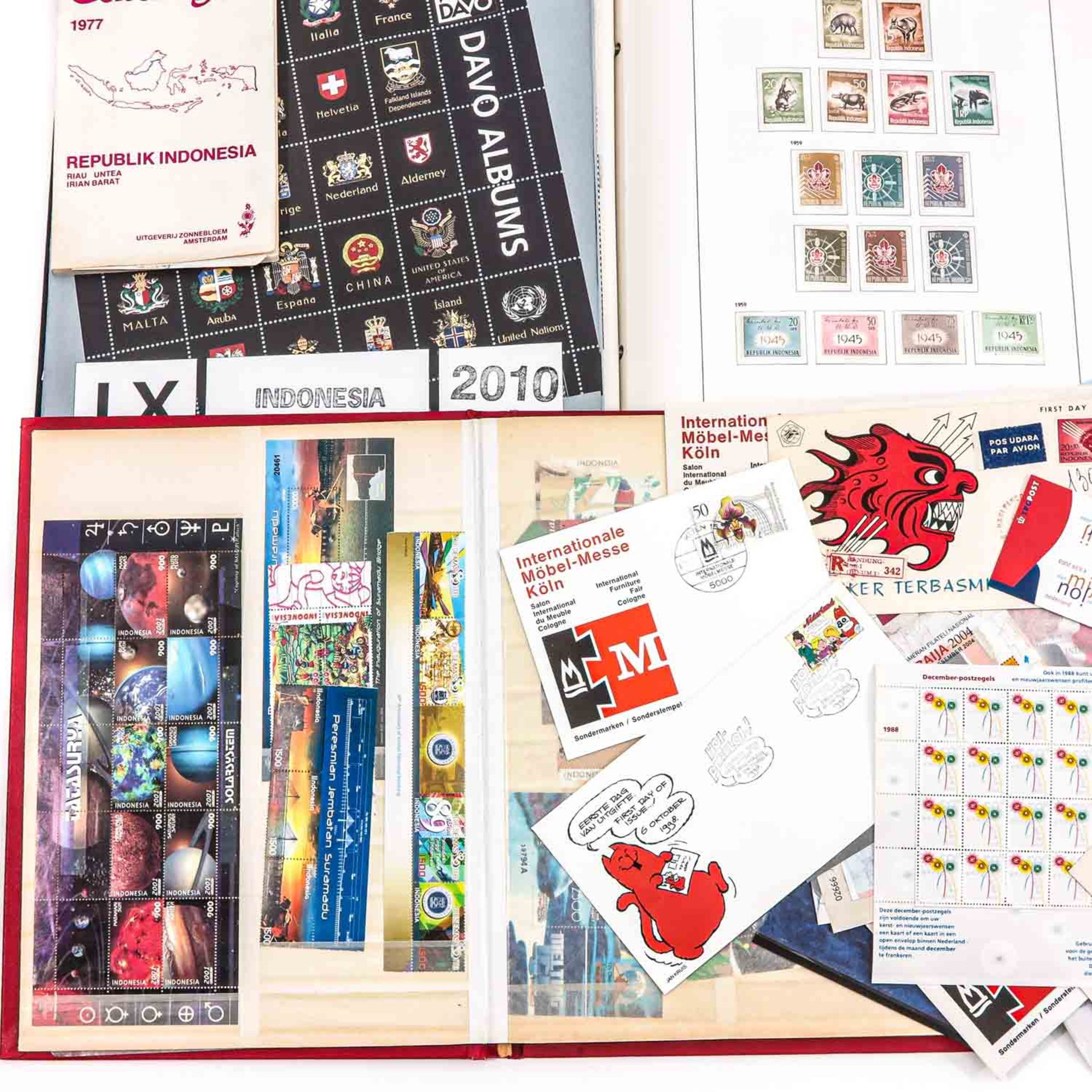 A Collection of Postage Stamps - Image 2 of 10