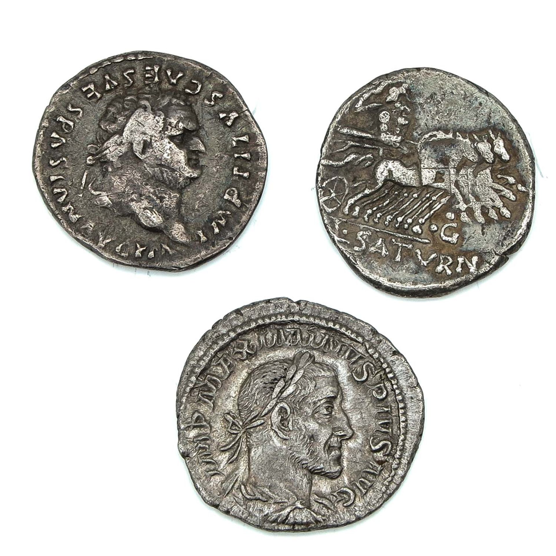 A Collection of 25 Coins - Image 5 of 10