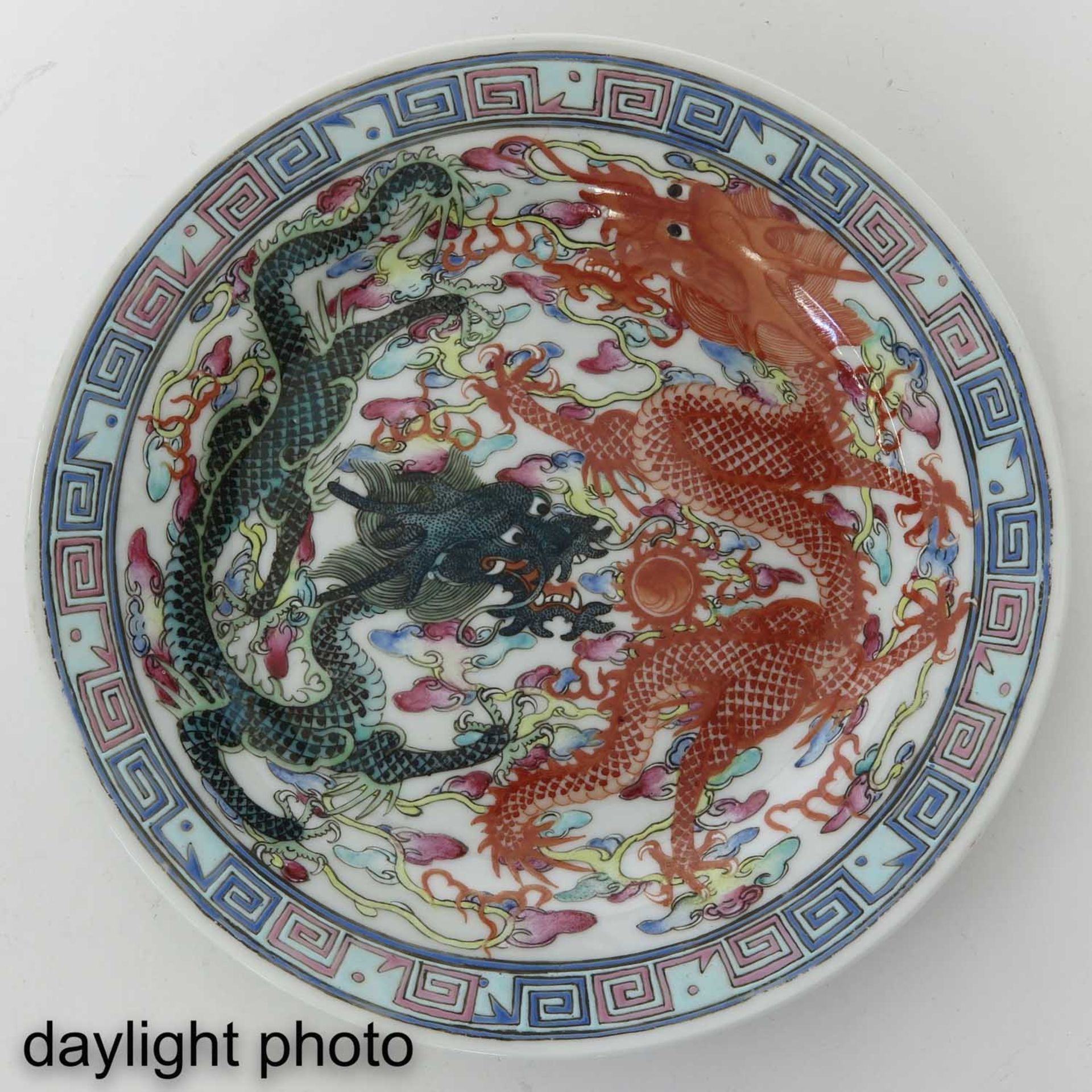 A Collection of 3 Dragon Plates - Image 9 of 10