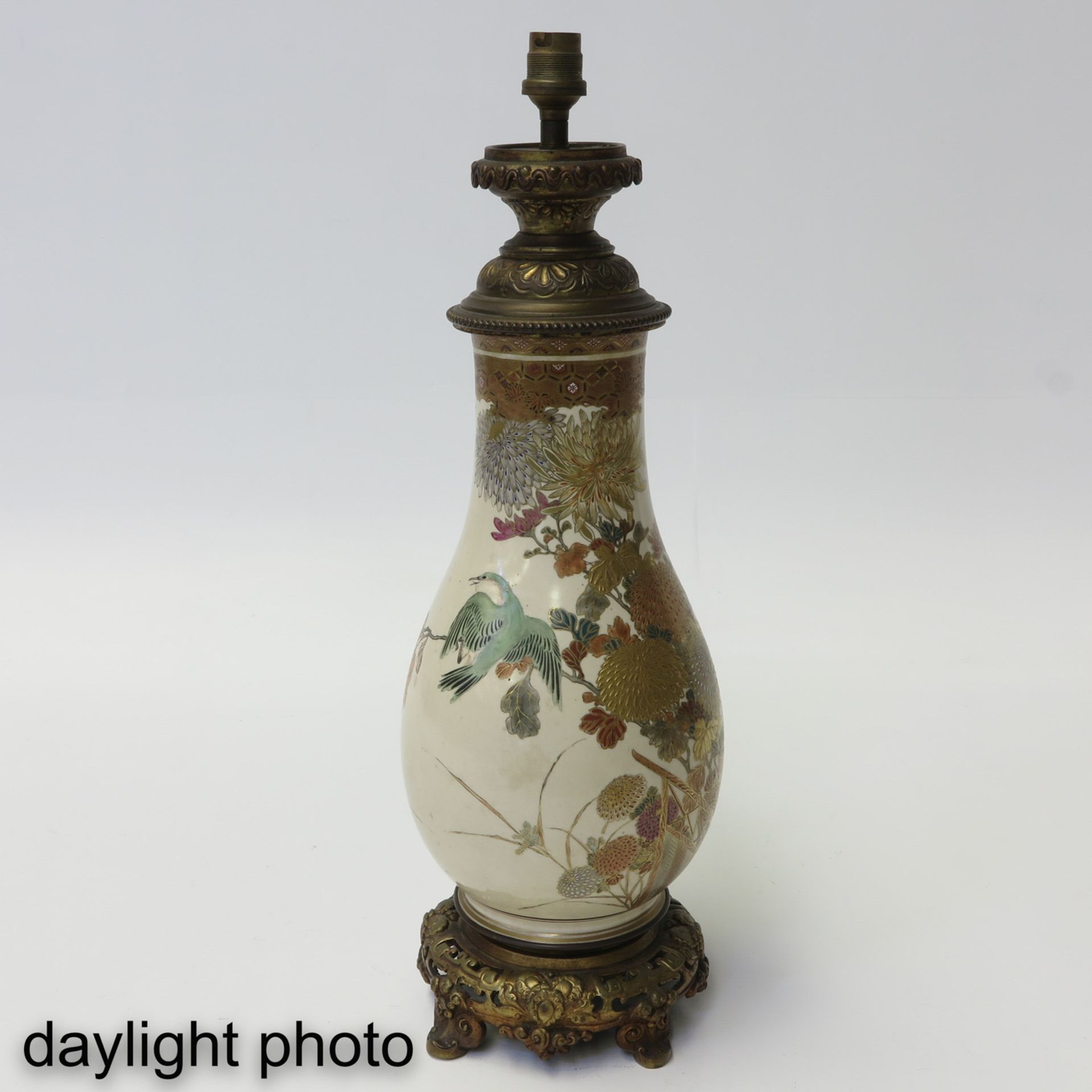 A Pair of Satsuma Lamps - Image 7 of 9