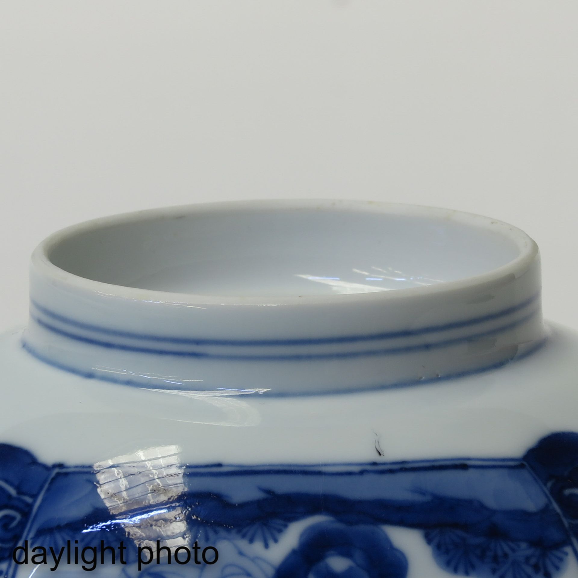 A Blue and White Bowl - Image 8 of 10