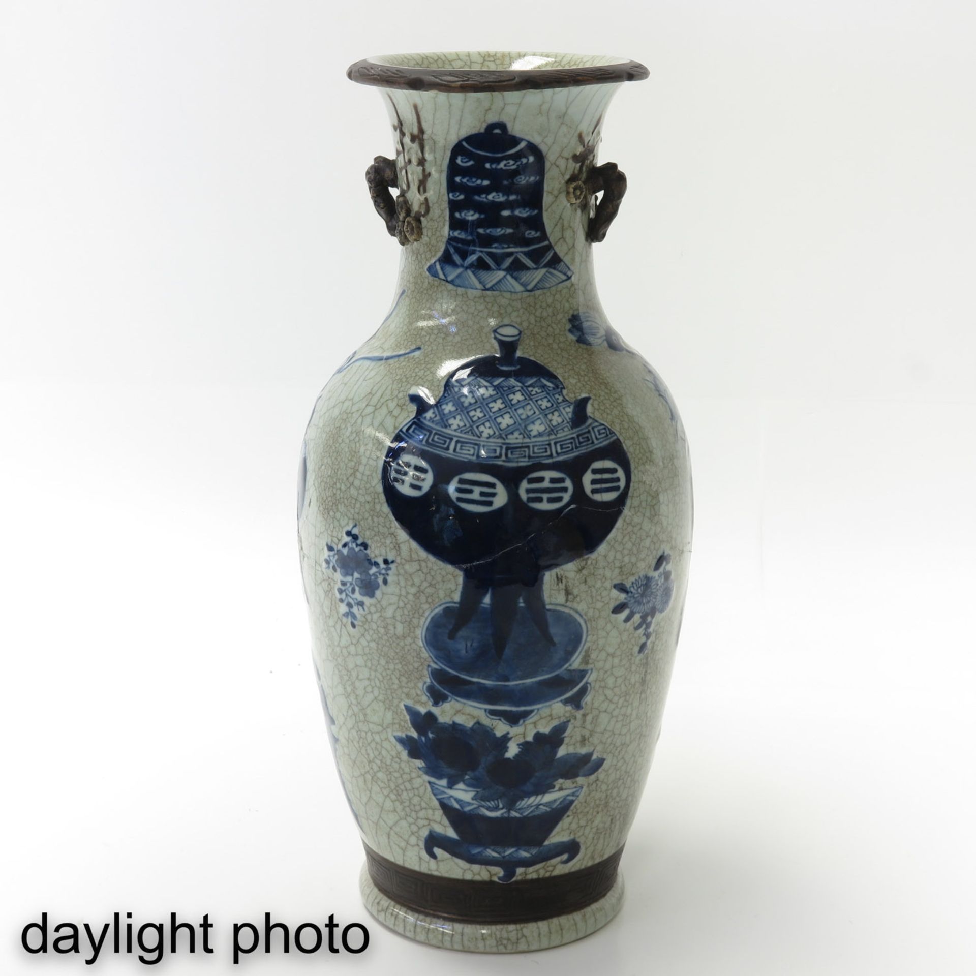 A Pair of Nanking Vases - Image 7 of 10