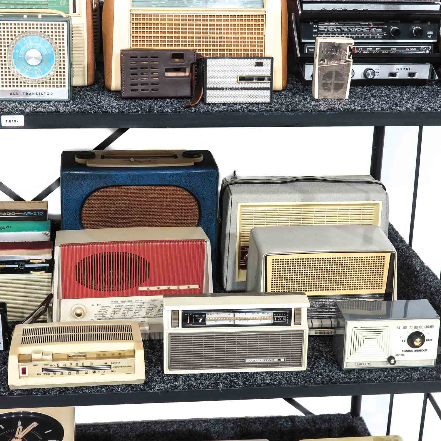 A Lot of Portable Transistor Radios - Image 4 of 7