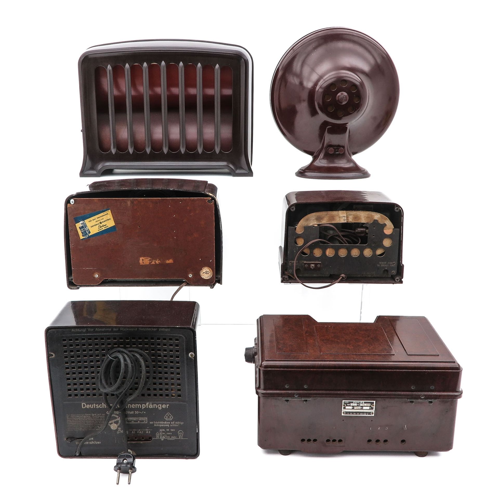 A Collection of Bakelite Radios - Bild 2 aus 7