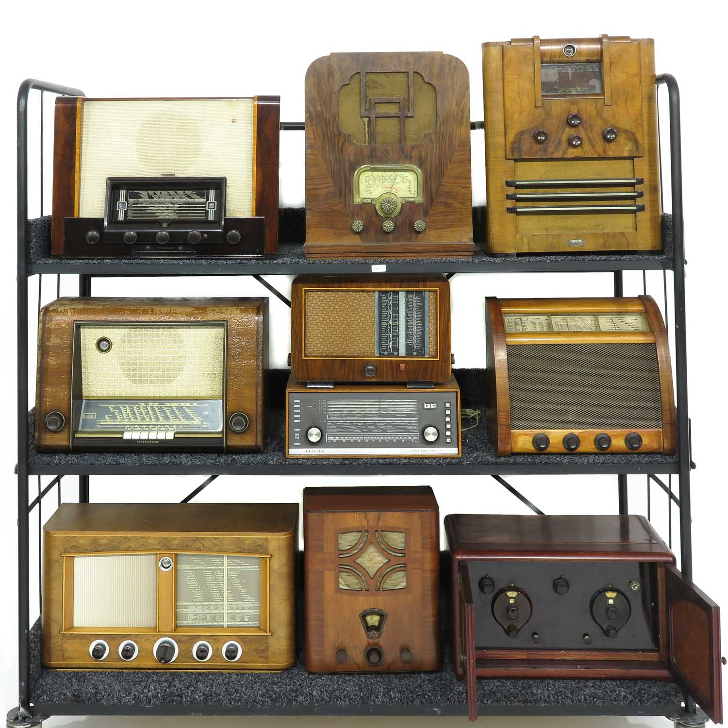 A Collection of 21 Vintage Radios - Image 3 of 4
