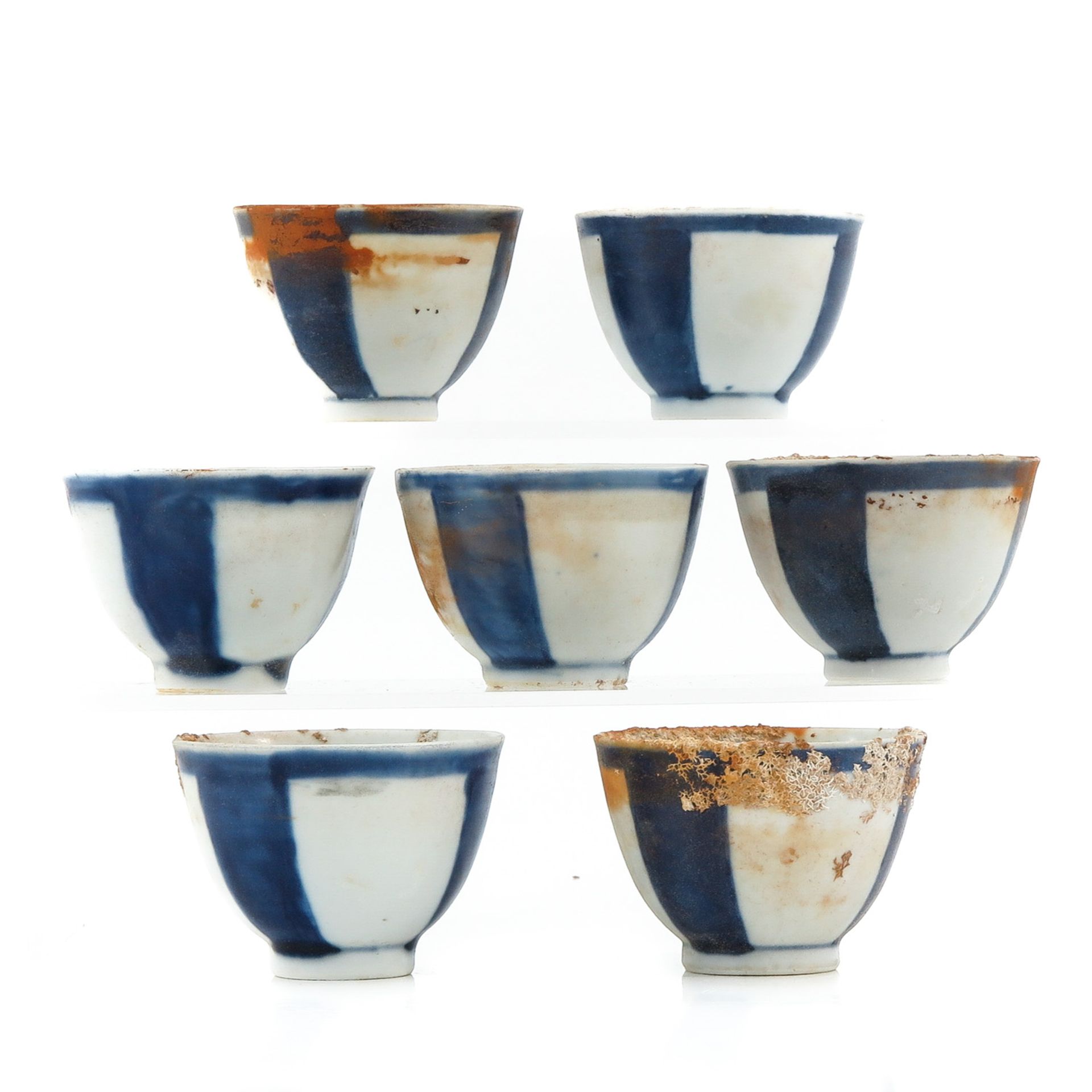 A Collection of 7 Ship Wreck Porcelain Cups - Image 4 of 9