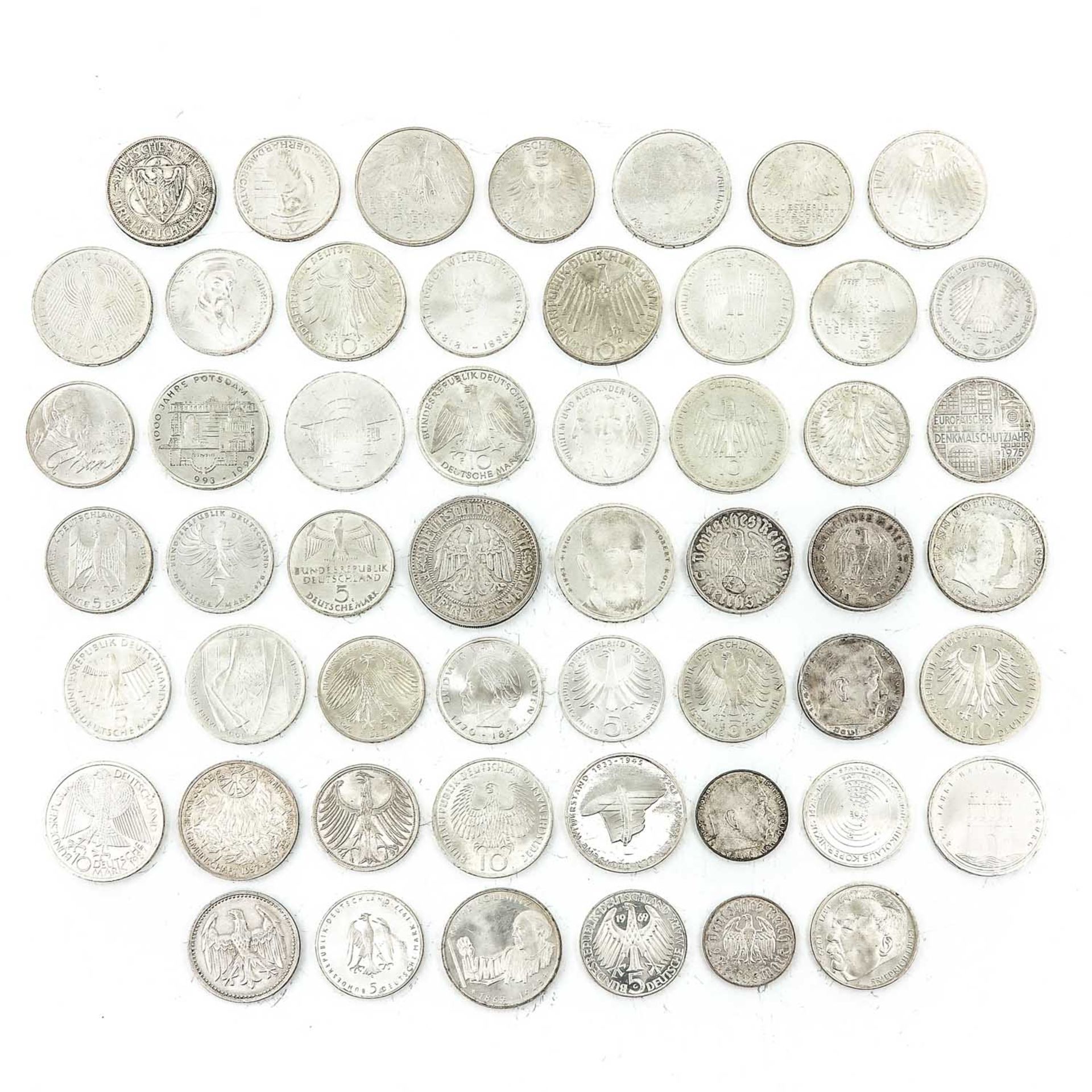 A Collection of Silver Coins - Bild 2 aus 2