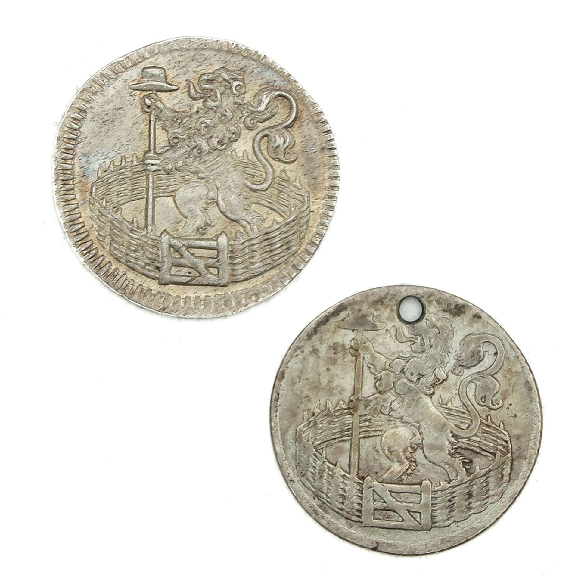 A Collection of 6 Coins - Image 8 of 8