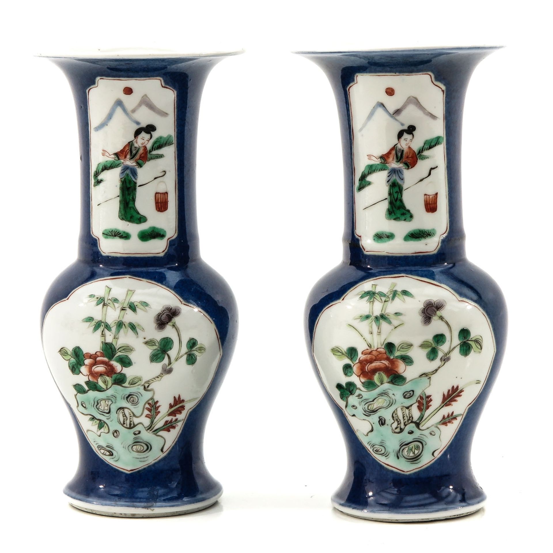 A Pair of Powder Blue Famille Verte Vases - Image 3 of 10