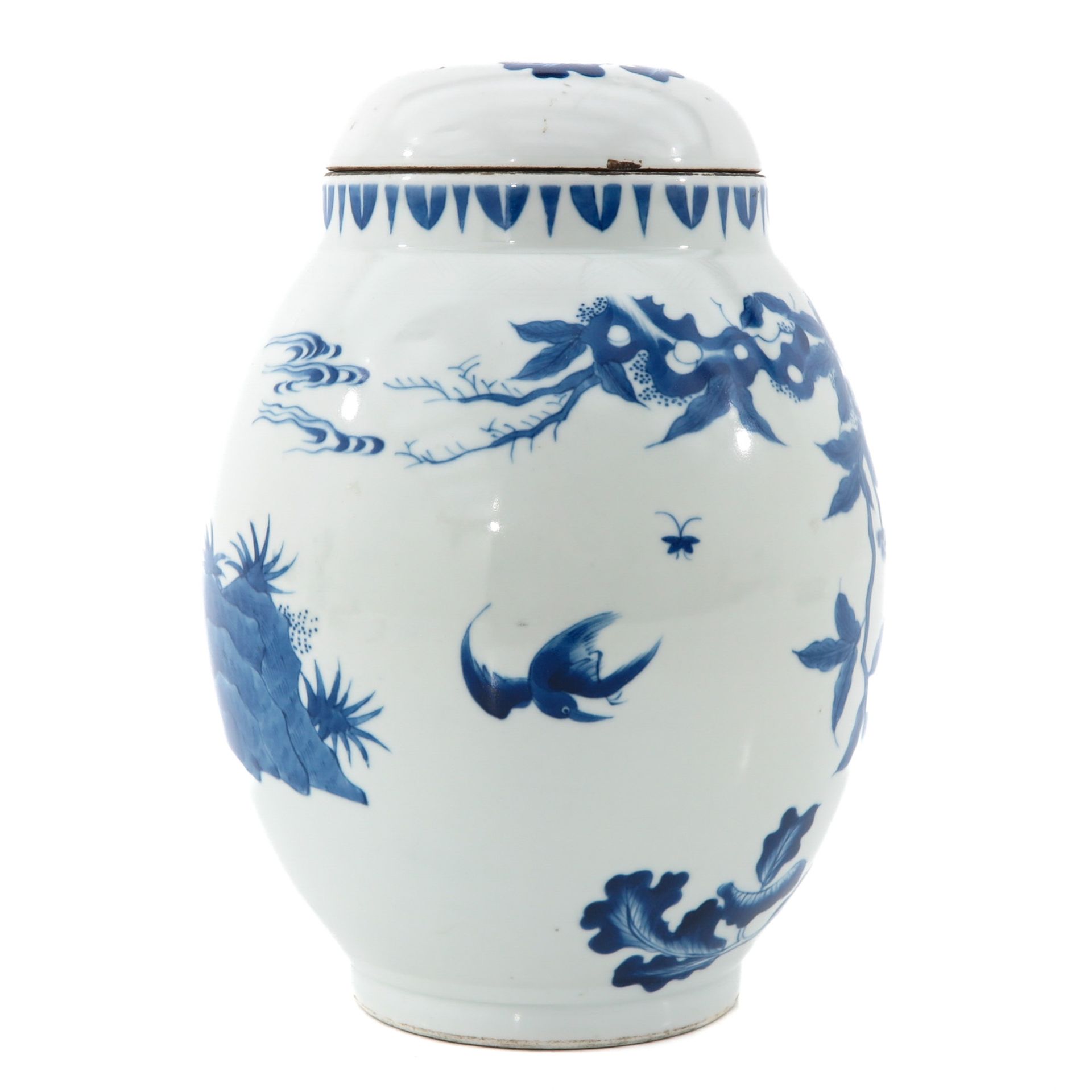 A Blue and White Jar with Cover - Image 4 of 9