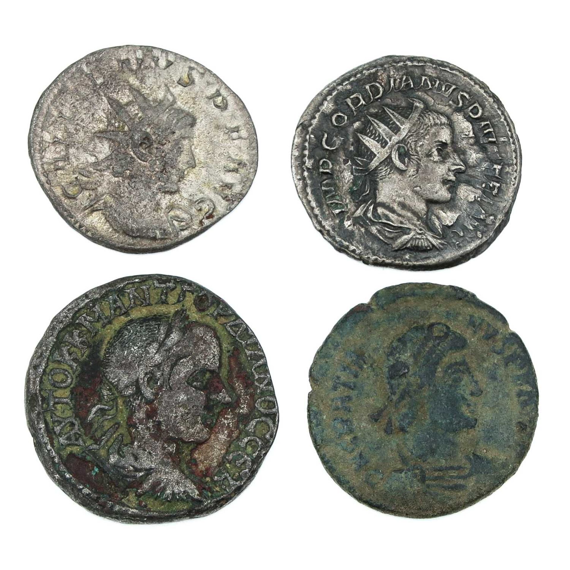 A Collection of 25 Coins - Image 3 of 10