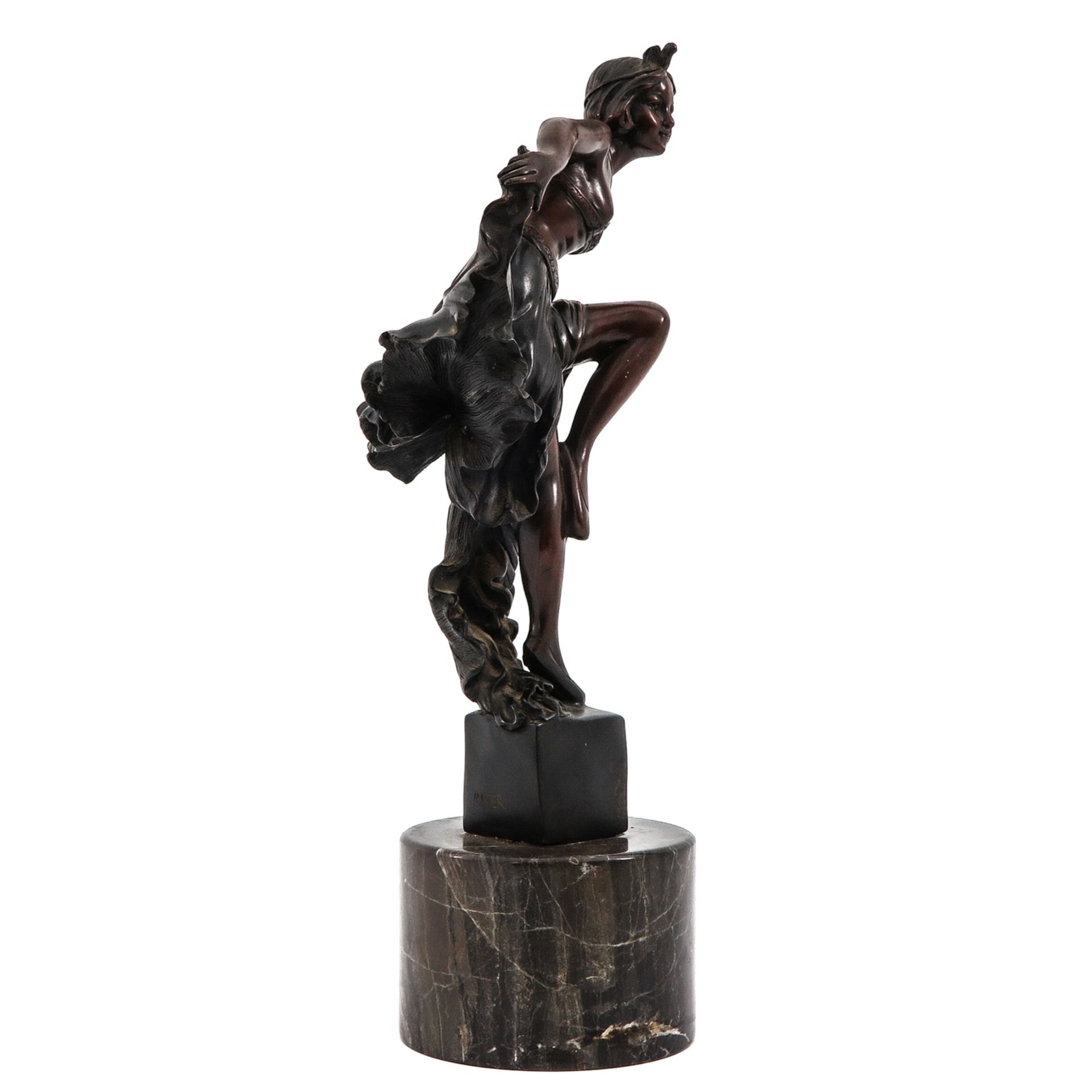 A Bronze Sculpture Circa 1920 - Bild 4 aus 8