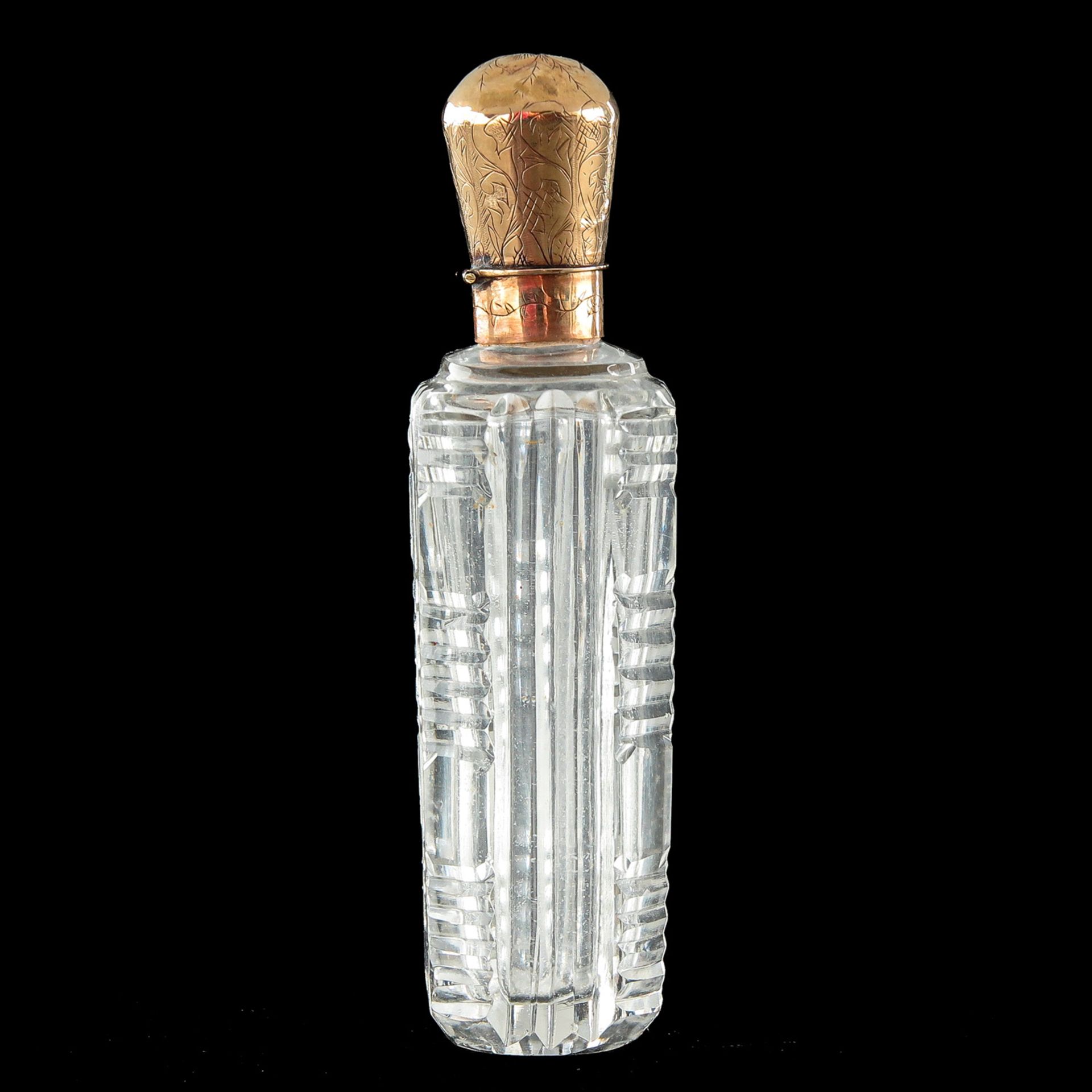 A 19th Century Crystal Perfume Bottle with Gold Fittings - Bild 4 aus 7
