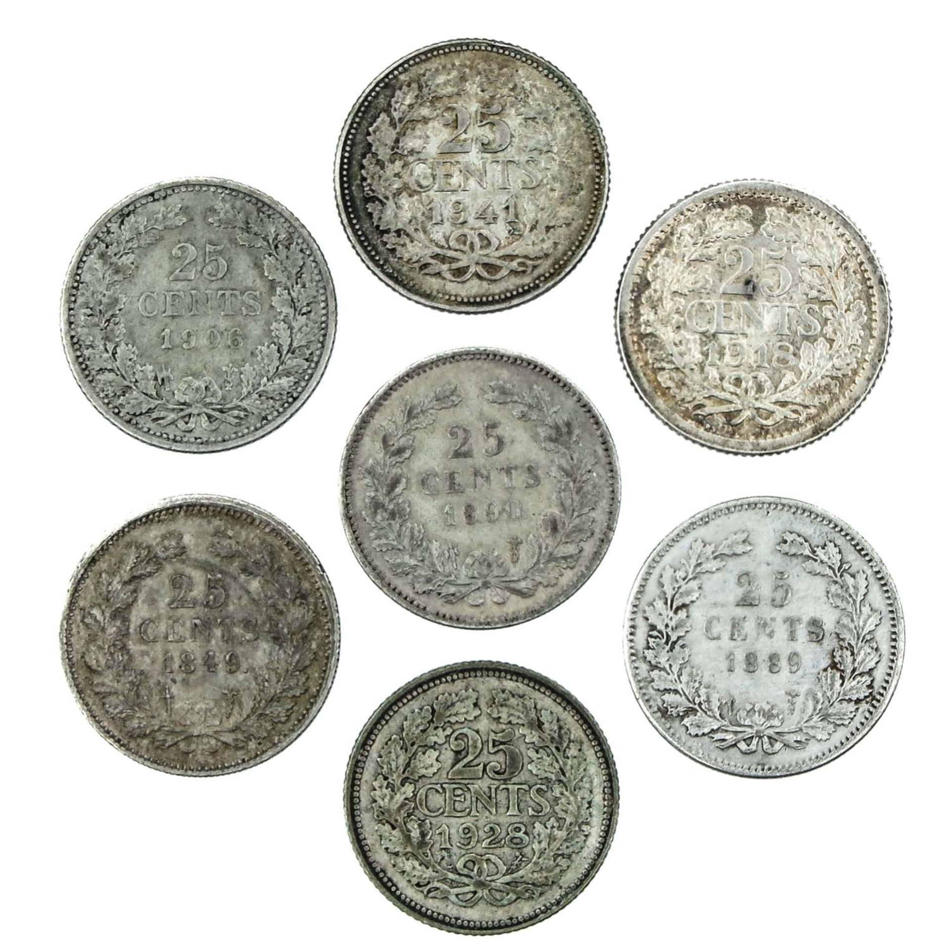 A Collection of over 50 Coins - Bild 7 aus 10
