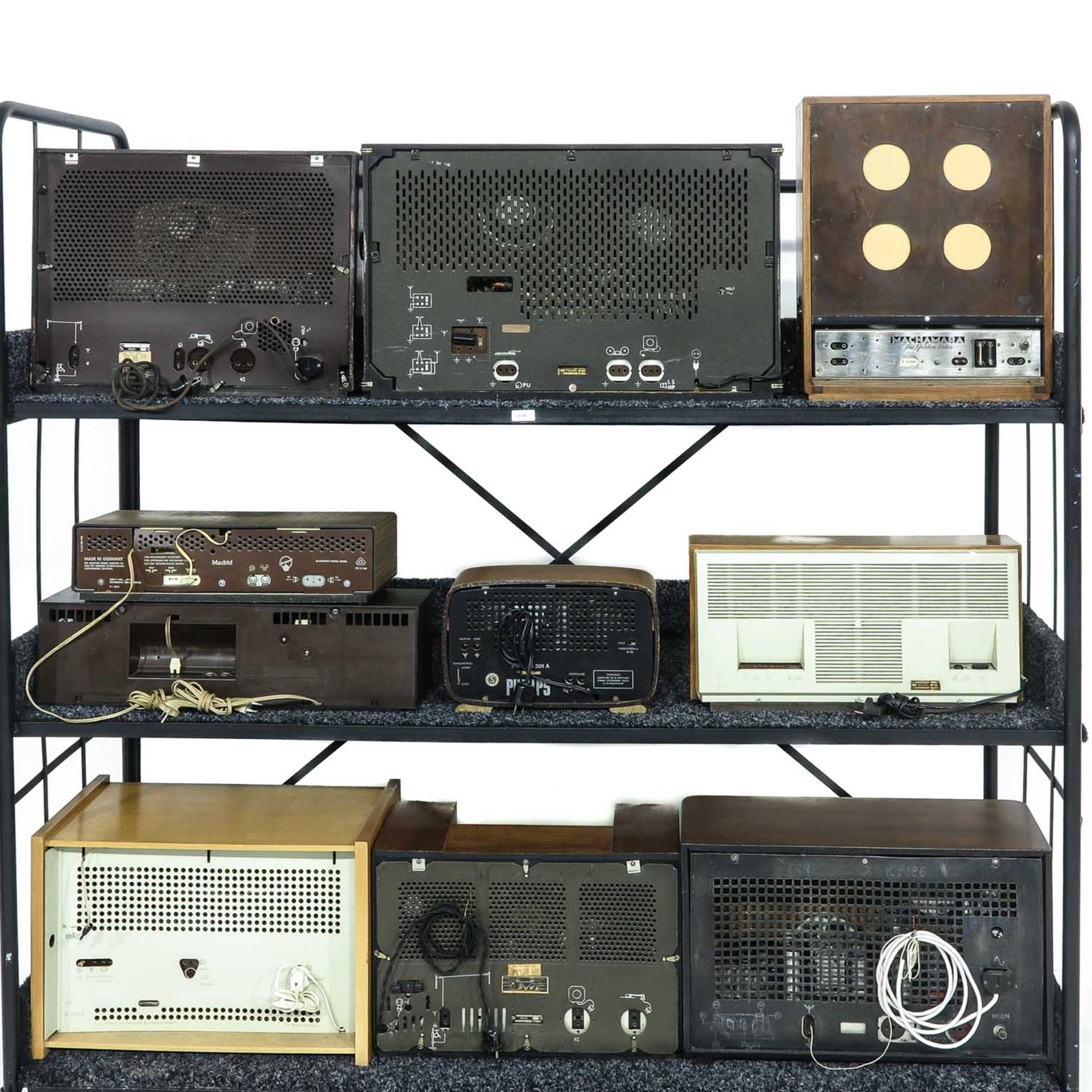 A Collection of 21 Vintage Radios - Bild 4 aus 4