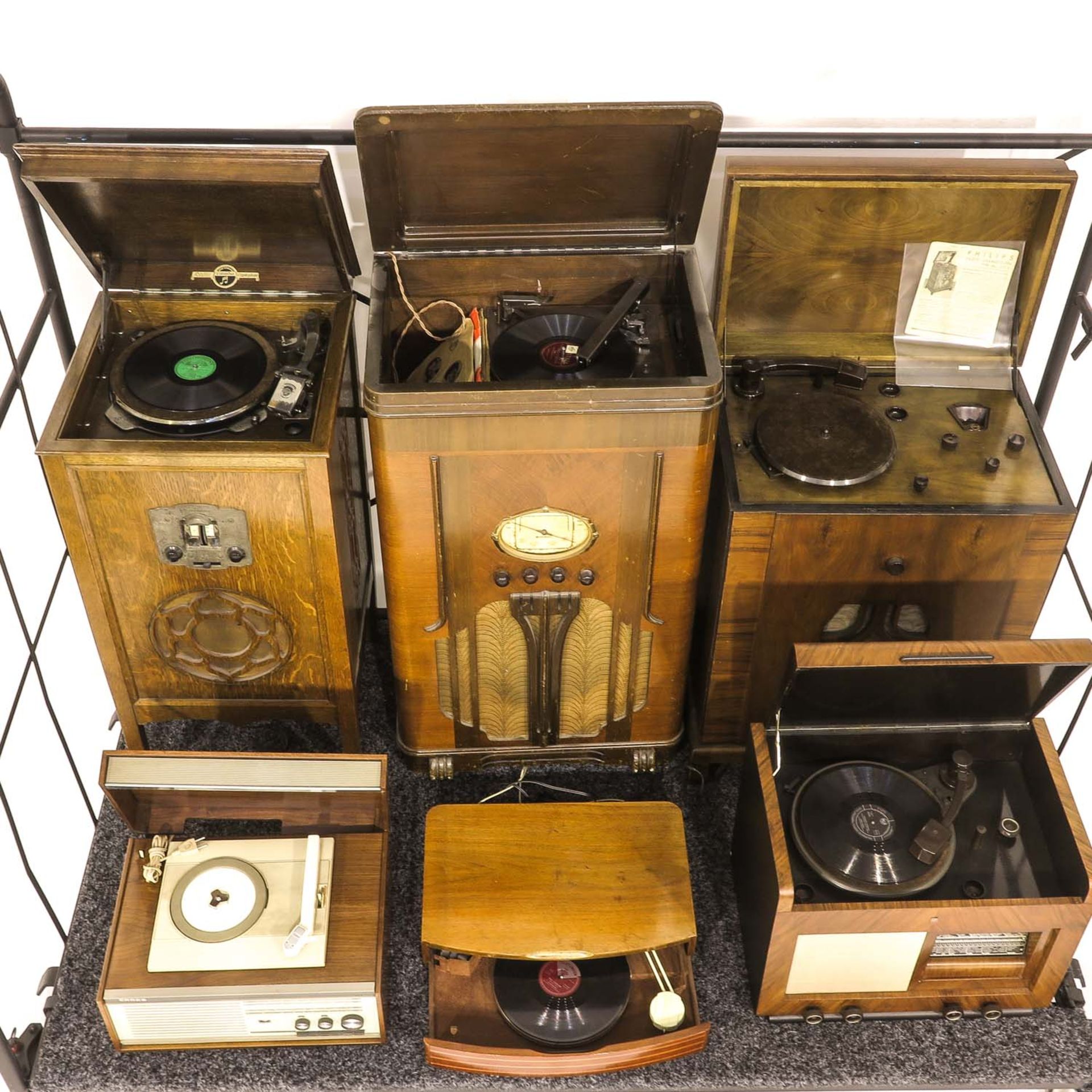 A Collection of 20 Vintage Turntables - Image 2 of 3