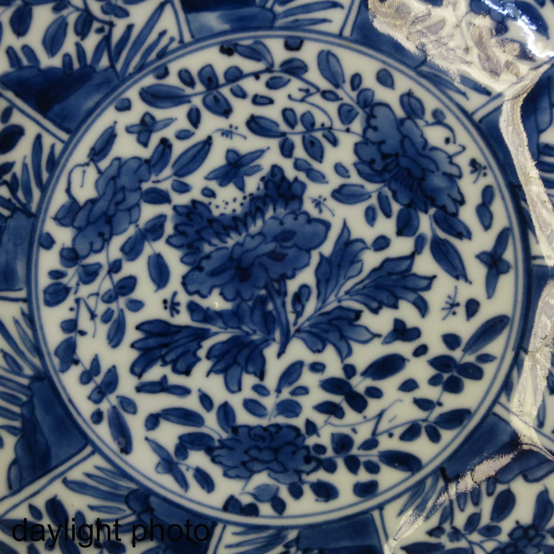 A Pair of Blue and White Plates - Bild 10 aus 10