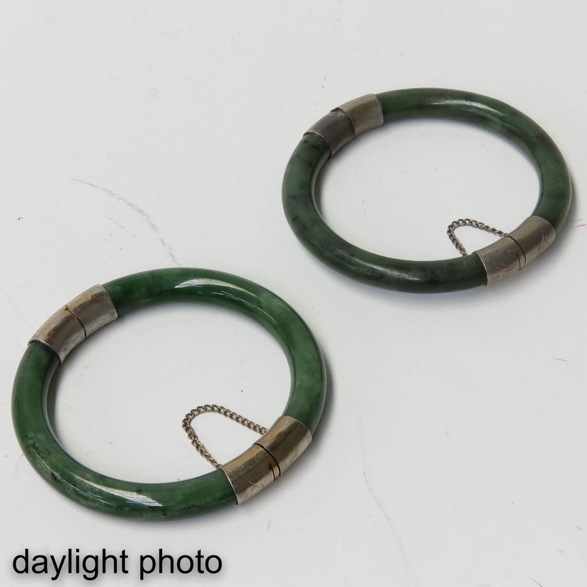 A Collection of 6 Jadeite Bracelets - Image 10 of 10