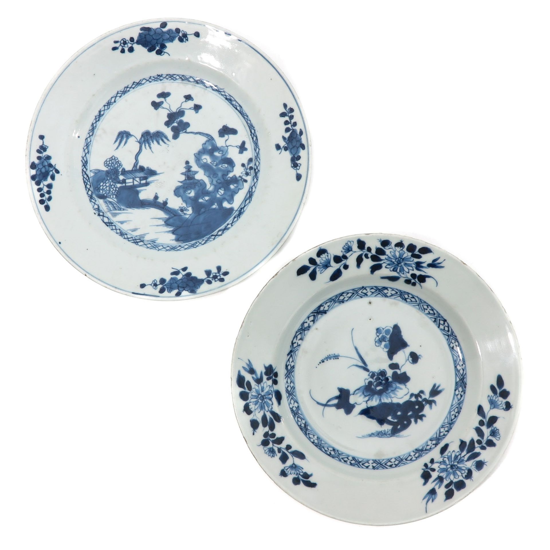 A Collection of 4 Blue and White Plates - Image 5 of 10