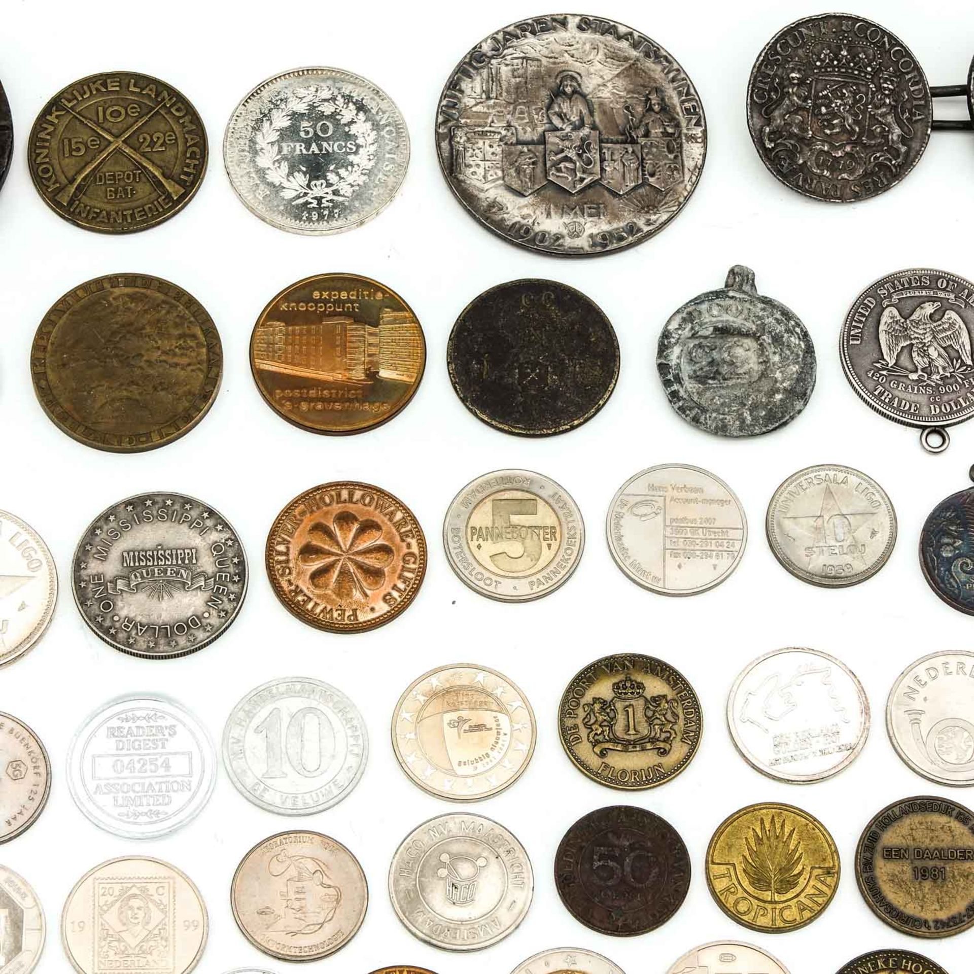 A Collection of Tokens and Medalions - Bild 3 aus 10