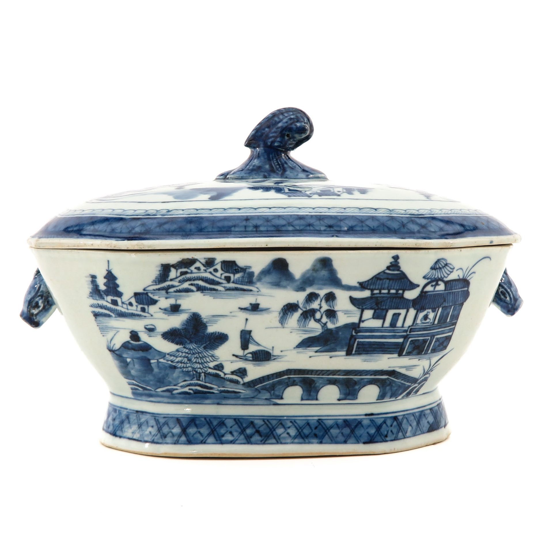 A Blue and White Tureen - Image 3 of 9