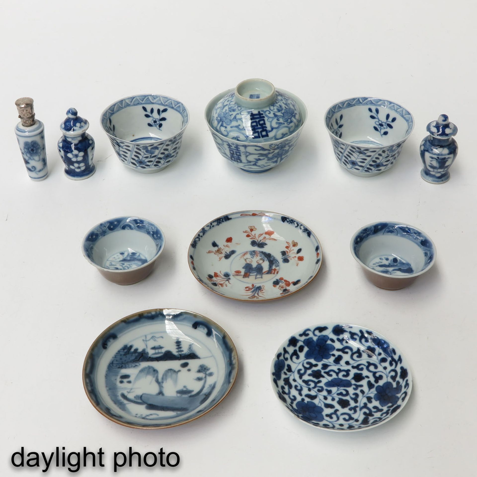 A Diverse Collection of Porcelain - Bild 9 aus 10