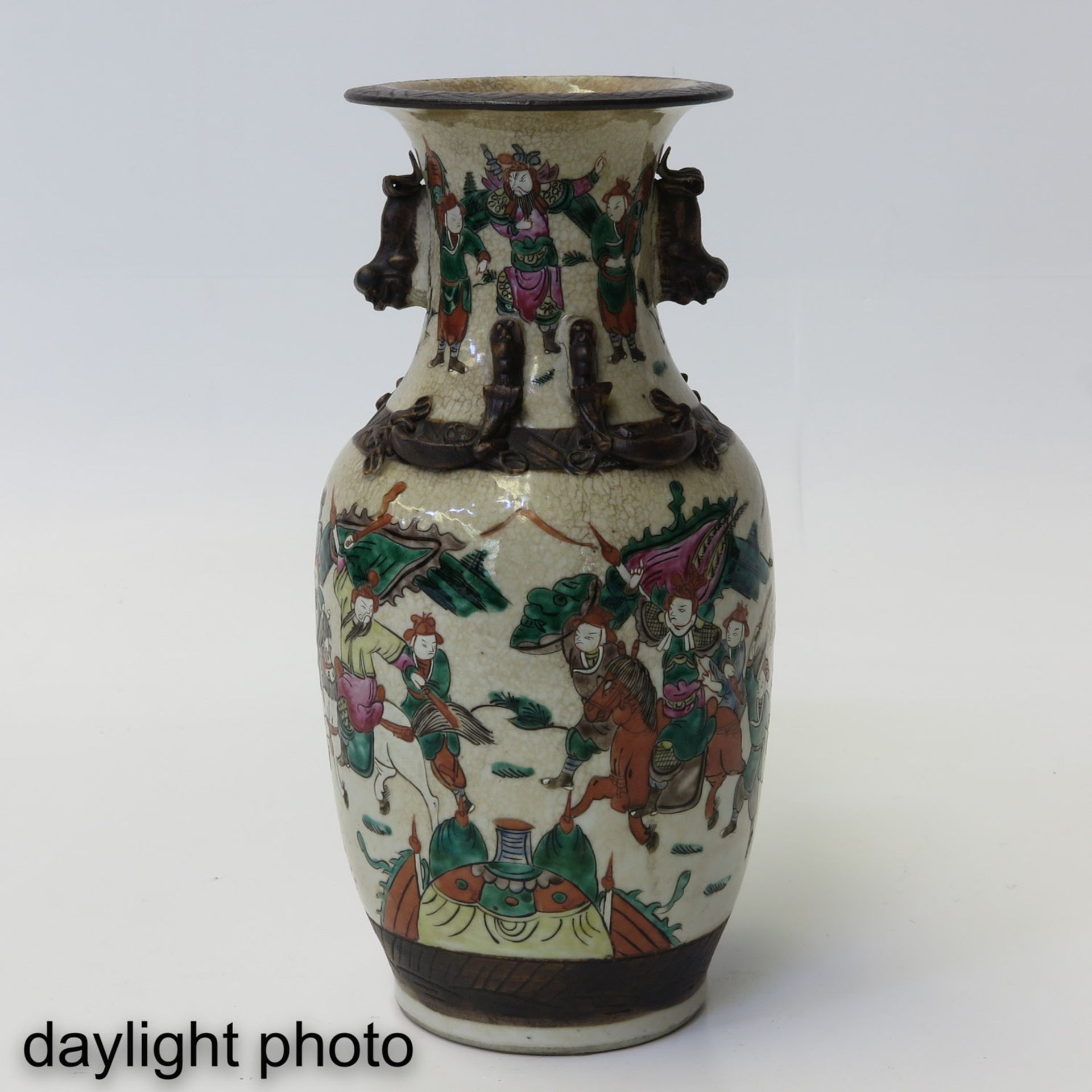A Pair of Nanking Vases - Bild 7 aus 10