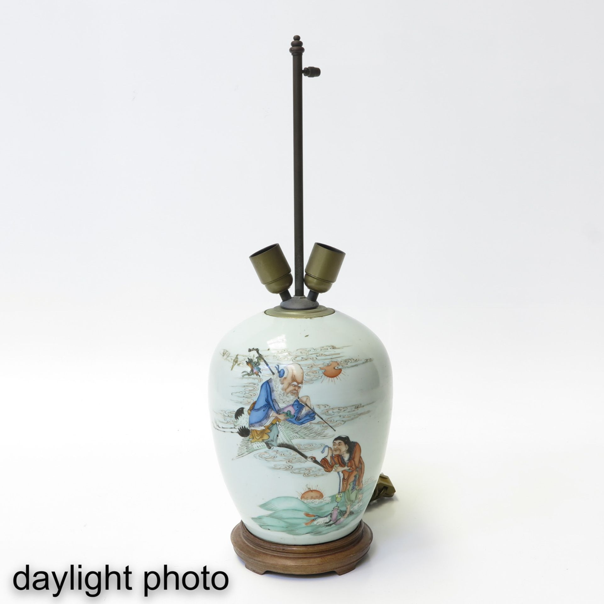 A Polychrome Decor Chinese Lamp - Image 7 of 10